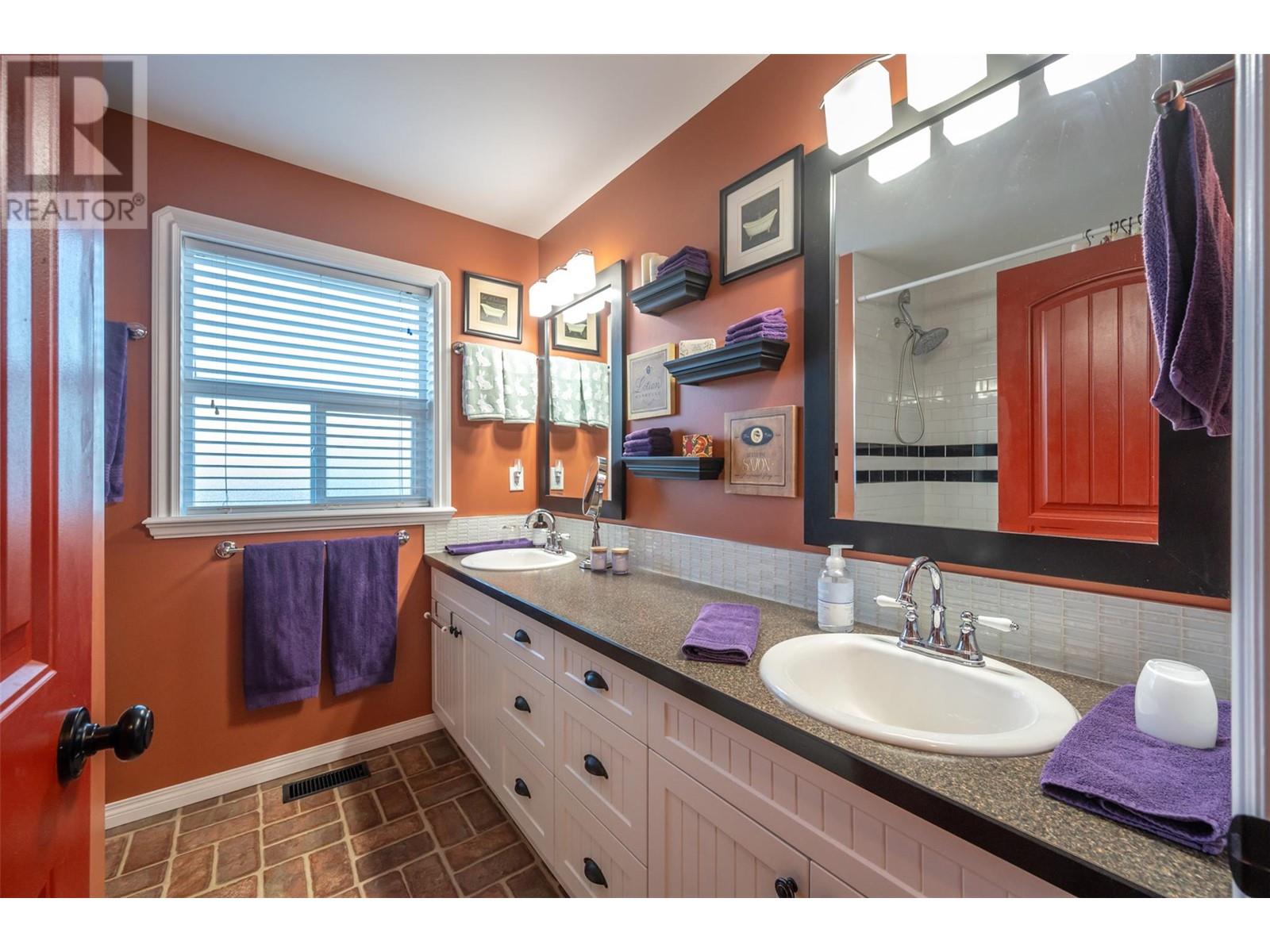 1329 Killarney Street, Penticton, British Columbia  V2A 4R4 - Photo 23 - 10339429