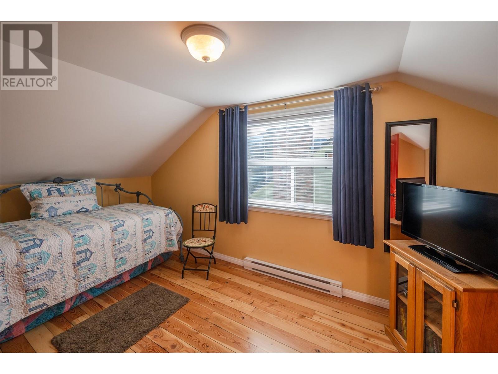 1329 Killarney Street, Penticton, British Columbia  V2A 4R4 - Photo 34 - 10339429
