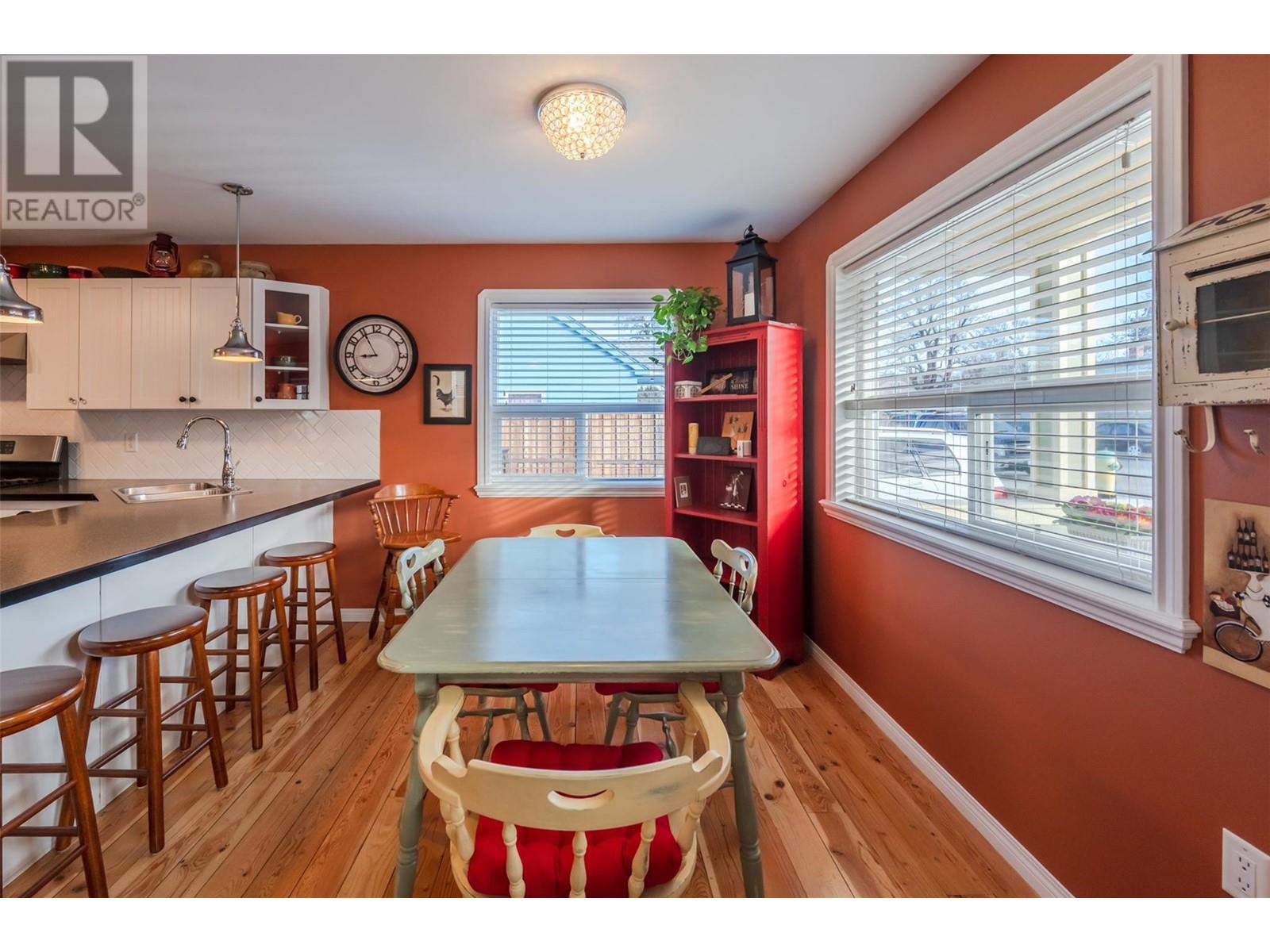 1329 Killarney Street, Penticton, British Columbia  V2A 4R4 - Photo 7 - 10339429