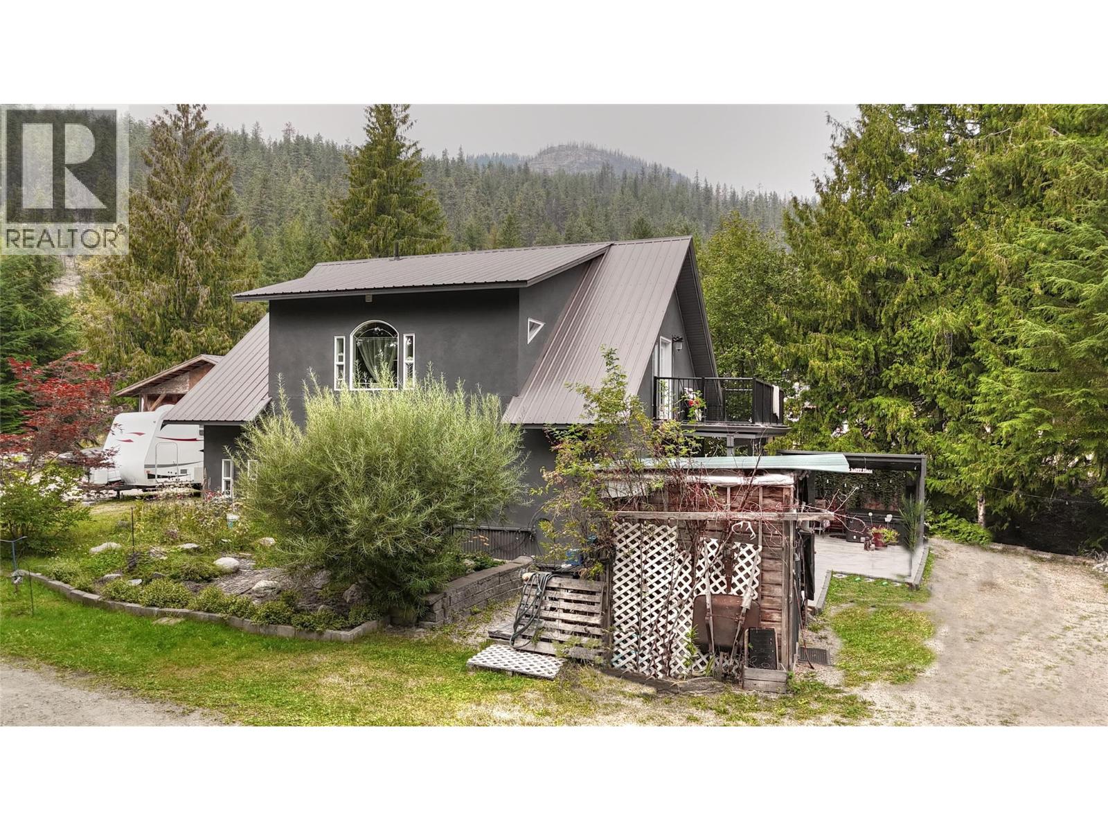 8872 Slocan West Road, Slocan, British Columbia  V0G 2C0 - Photo 15 - 10339170