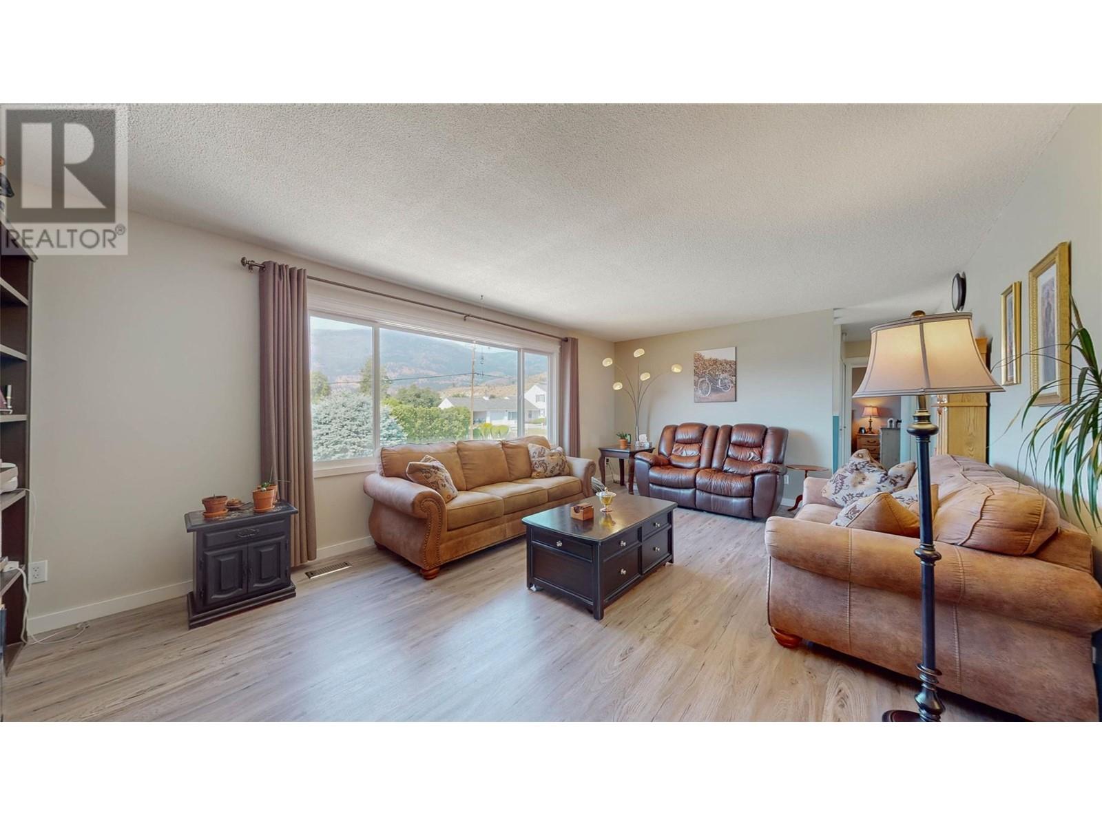 5913 Dividend Street, Oliver, British Columbia  V0H 1T6 - Photo 10 - 10339399