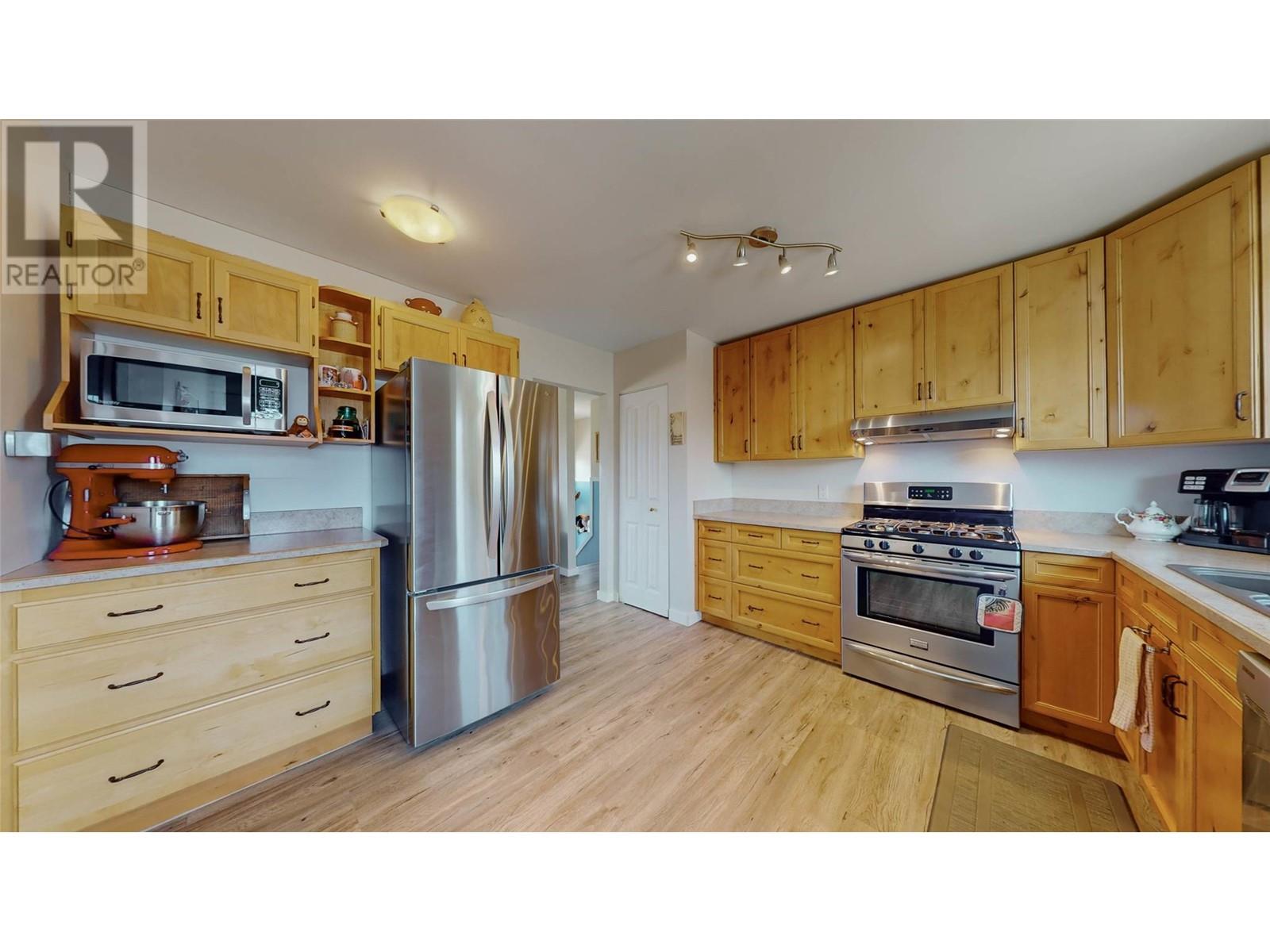 5913 Dividend Street, Oliver, British Columbia  V0H 1T6 - Photo 14 - 10339399
