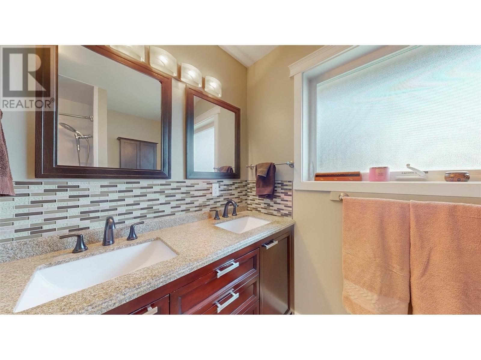 5913 Dividend Street, Oliver, British Columbia  V0H 1T6 - Photo 19 - 10339399