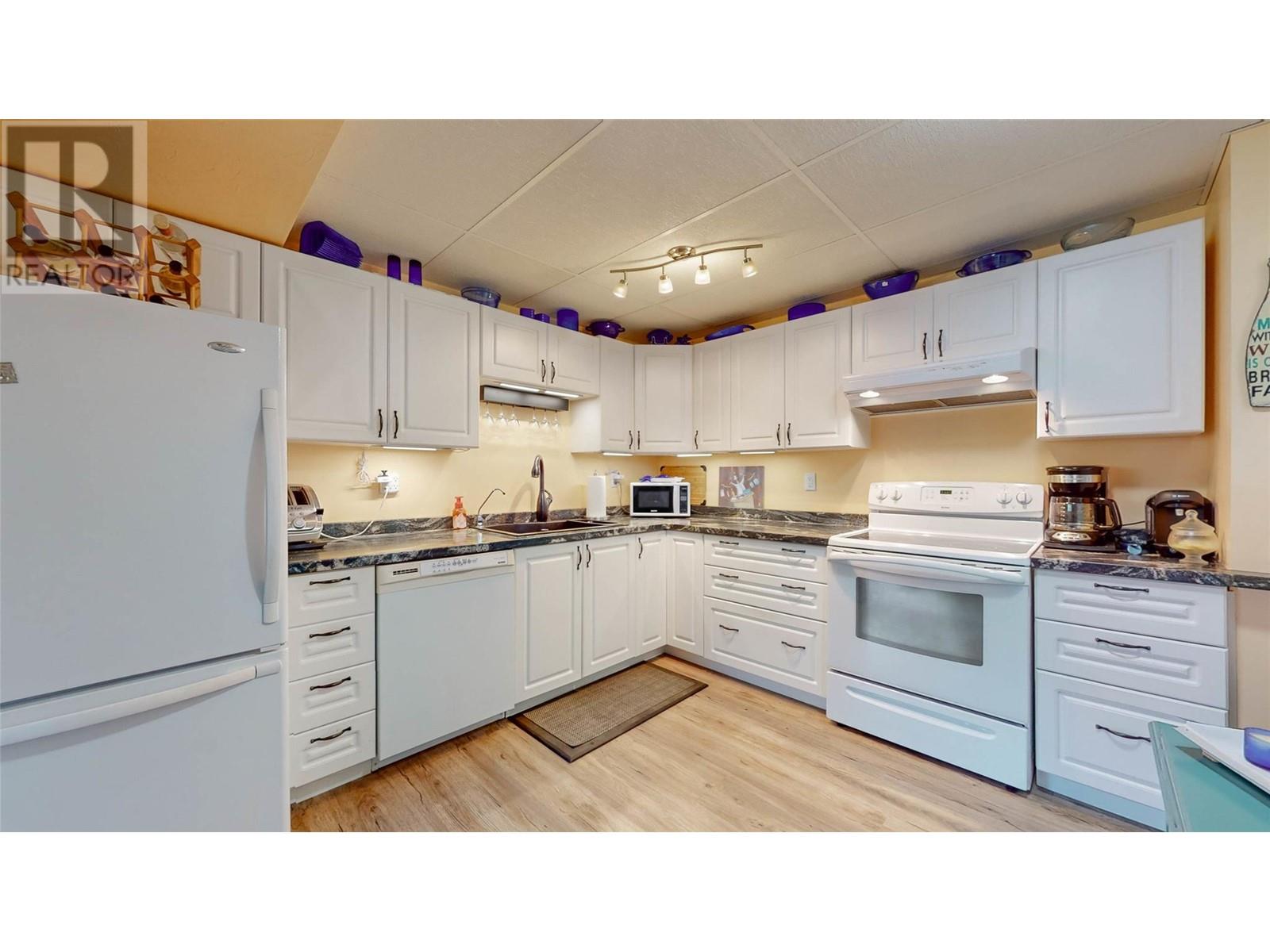 5913 Dividend Street, Oliver, British Columbia  V0H 1T6 - Photo 23 - 10339399