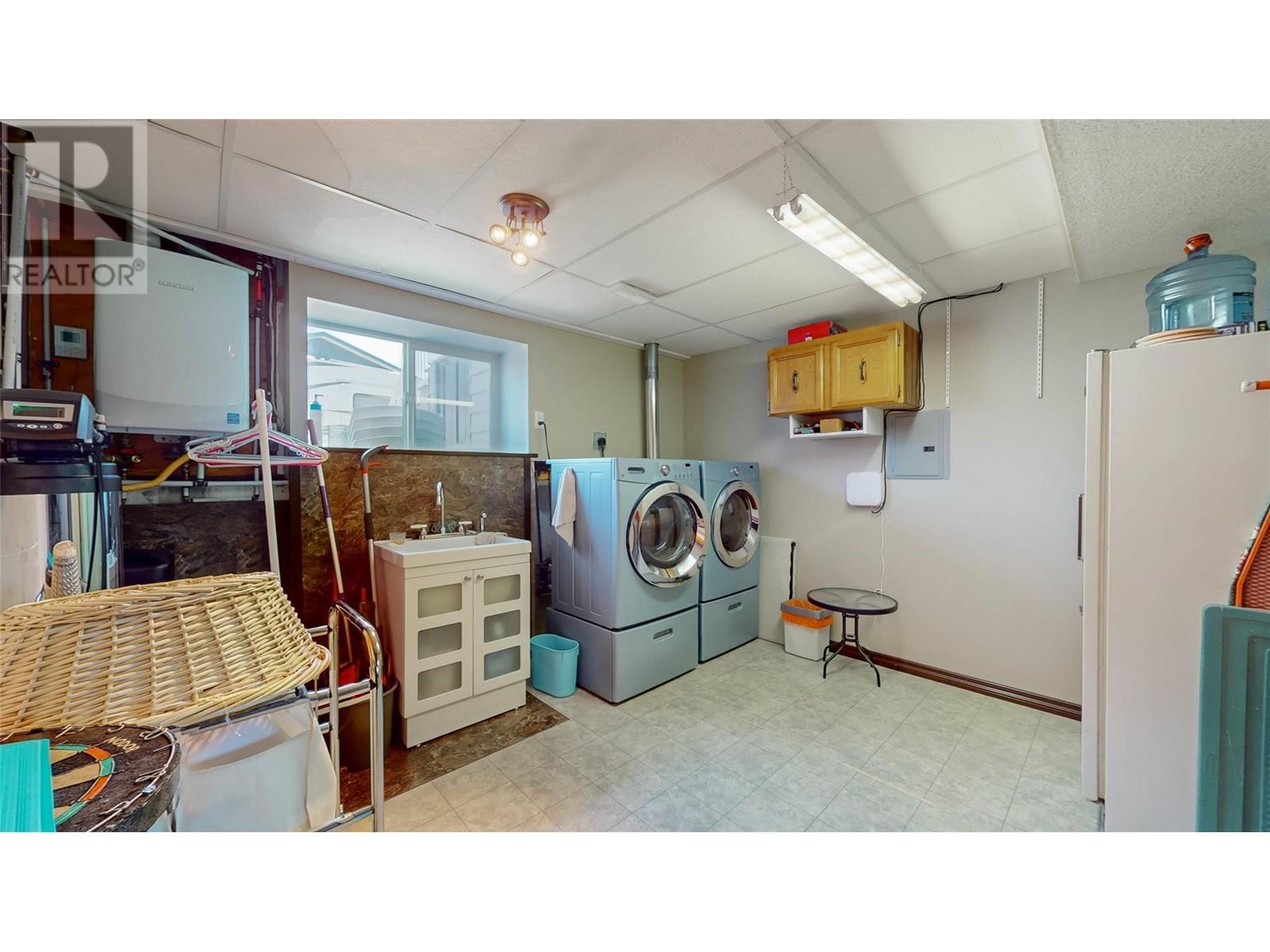5913 Dividend Street, Oliver, British Columbia  V0H 1T6 - Photo 28 - 10339399