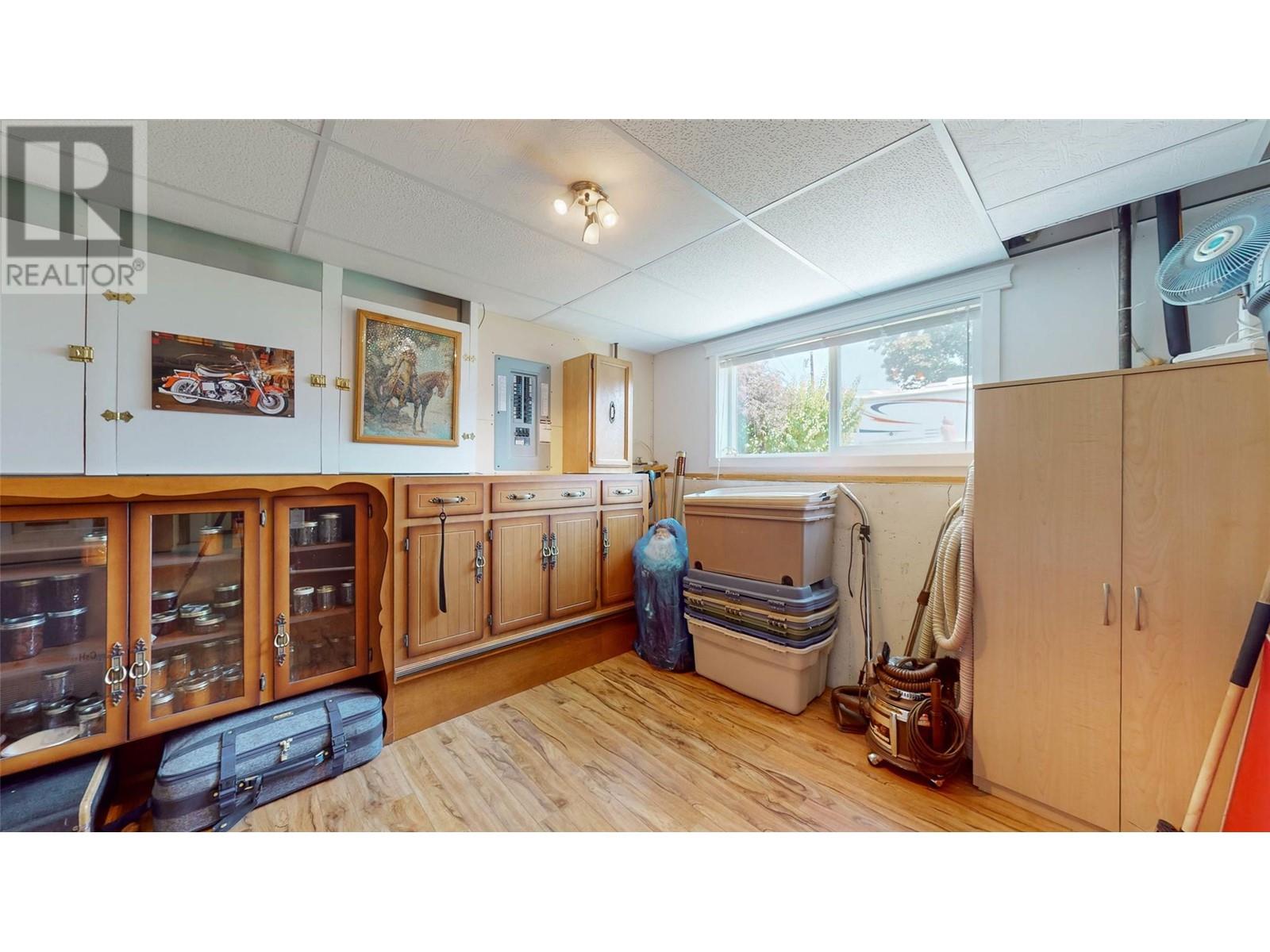 5913 Dividend Street, Oliver, British Columbia  V0H 1T6 - Photo 29 - 10339399