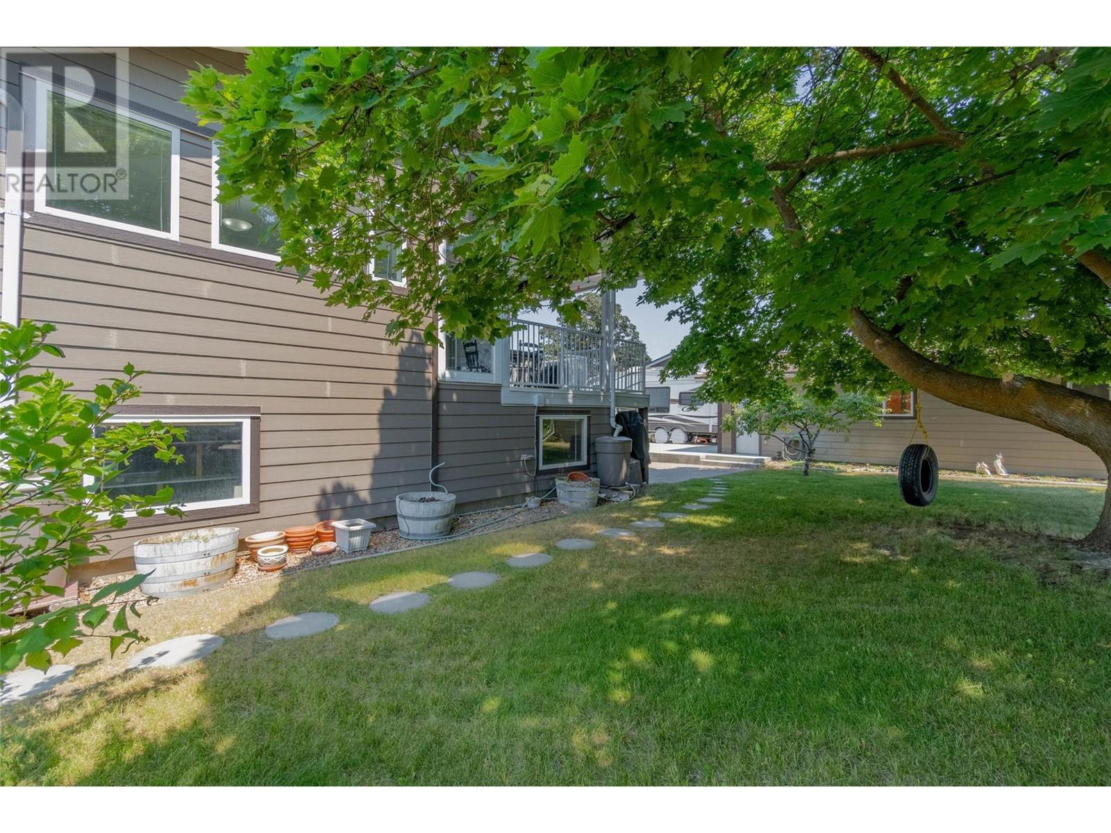 5913 Dividend Street, Oliver, British Columbia  V0H 1T6 - Photo 40 - 10339399