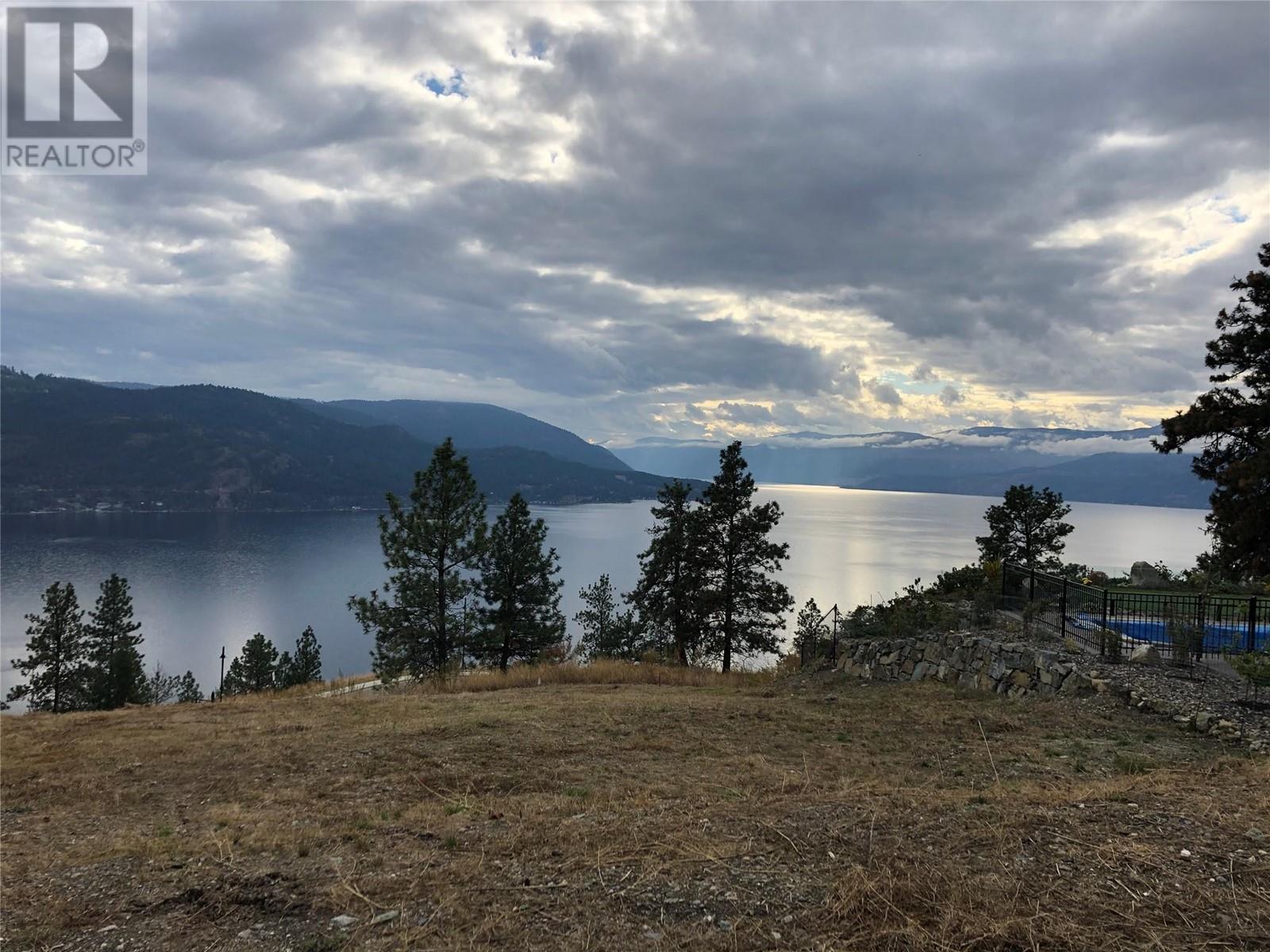 8916 Hampshire Crescent, Vernon, British Columbia  V1H 2K9 - Photo 2 - 10334920