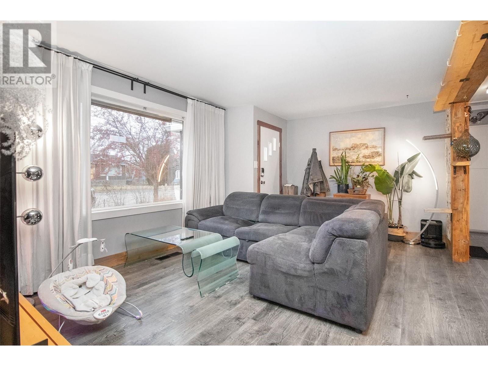195 Sadler Road, Kelowna, British Columbia  V1X 2Y6 - Photo 2 - 10339568