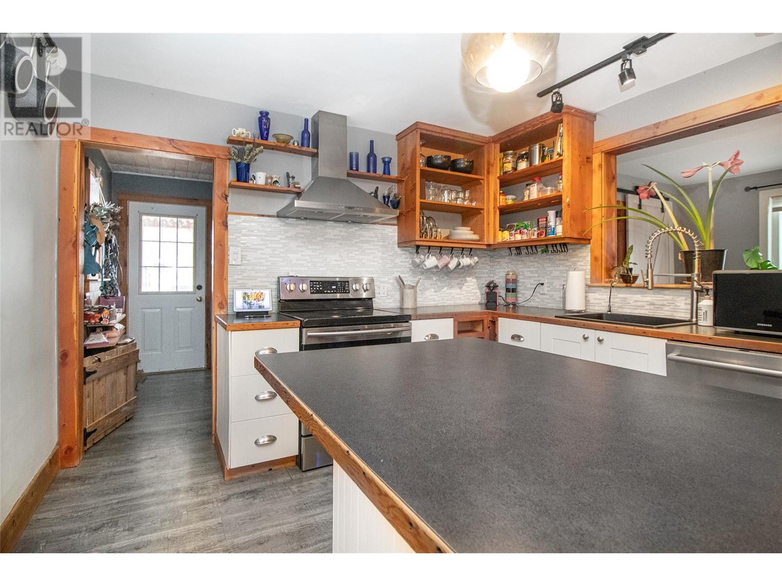 195 Sadler Road, Kelowna, British Columbia  V1X 2Y6 - Photo 6 - 10339568