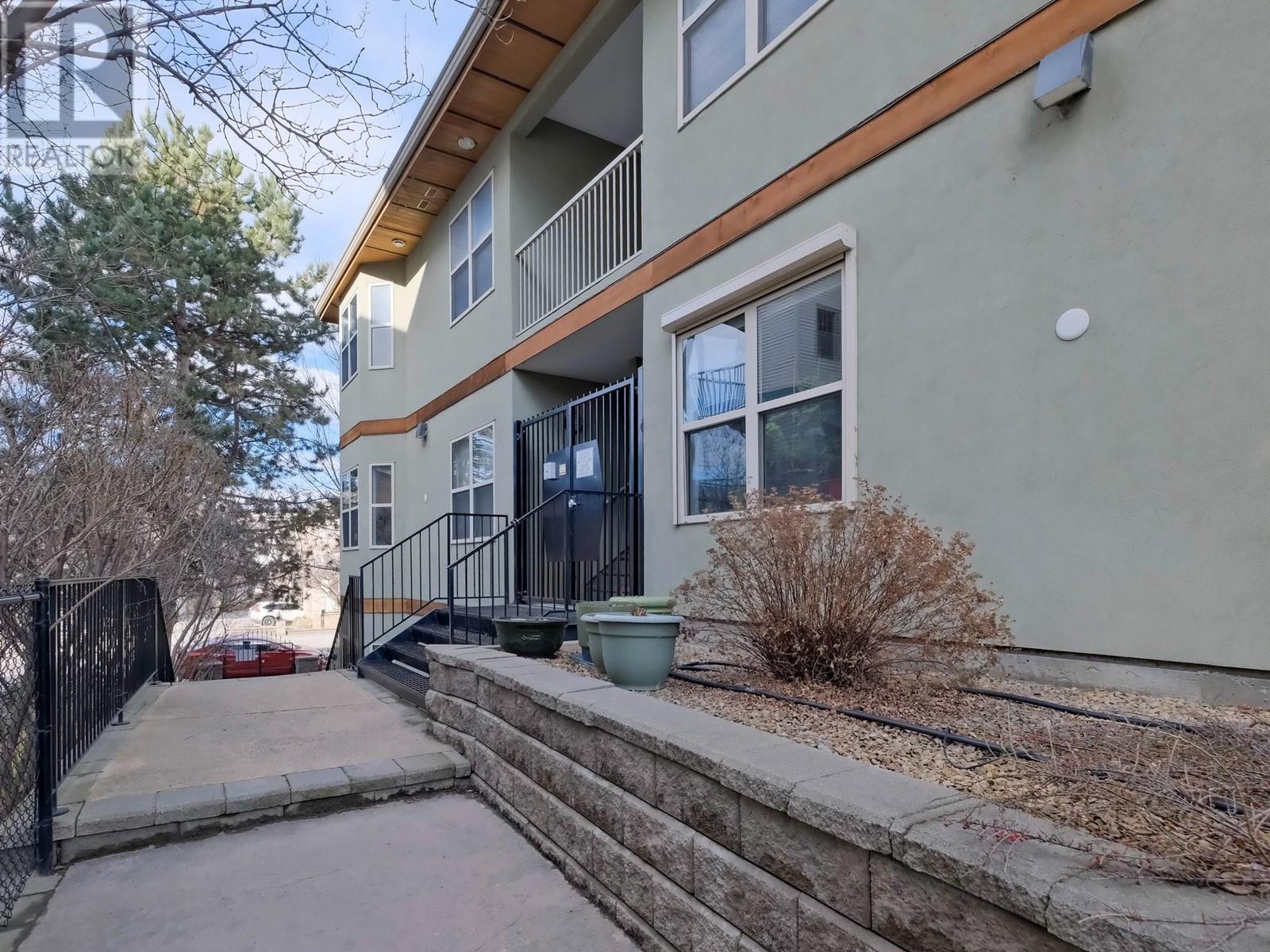 857 Fairview Road Unit# 304, Penticton, British Columbia  V2A 5Y7 - Photo 2 - 10339531