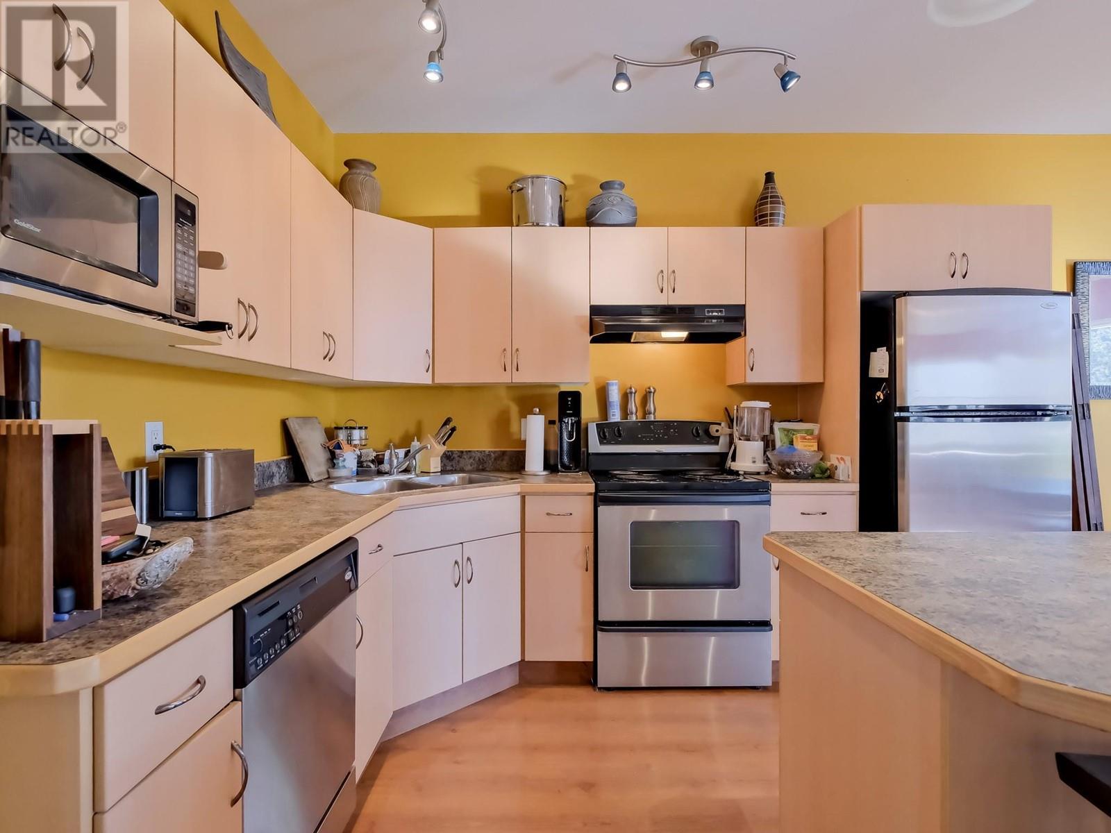 857 Fairview Road Unit# 304, Penticton, British Columbia  V2A 5Y7 - Photo 6 - 10339531