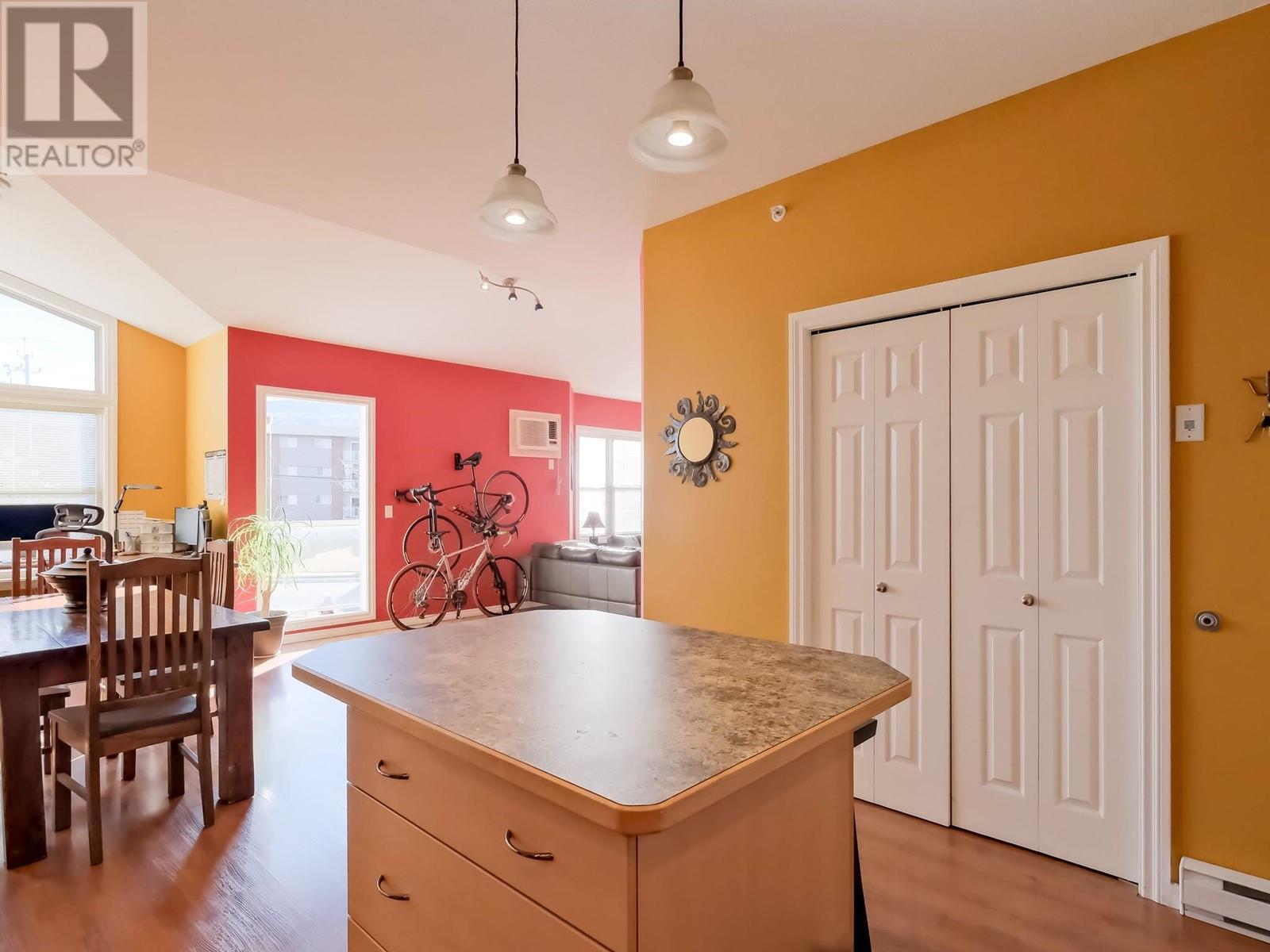 857 Fairview Road Unit# 304, Penticton, British Columbia  V2A 5Y7 - Photo 7 - 10339531