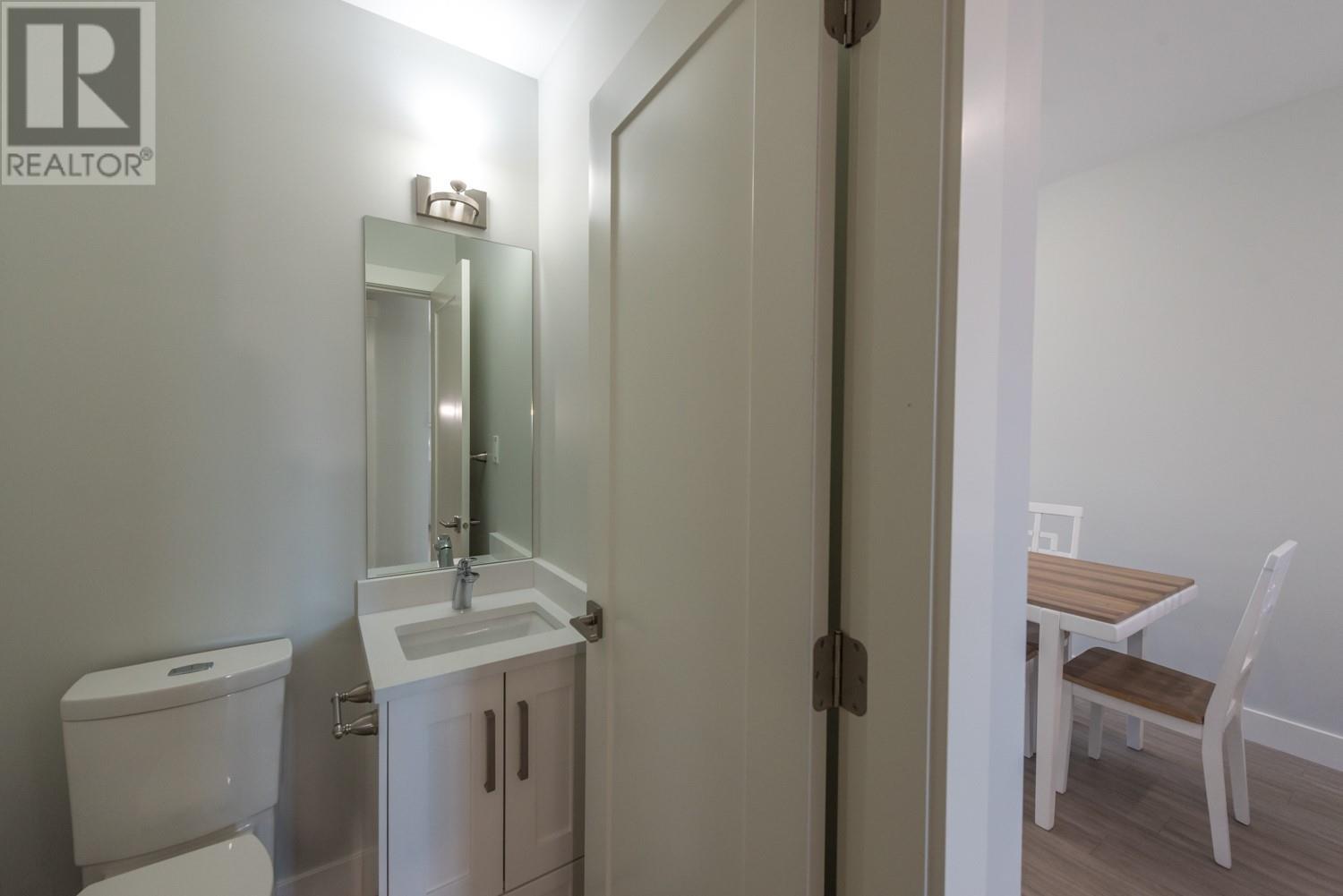 742 Kamloops Avenue Unit# 101, Penticton, British Columbia  V2A 2J4 - Photo 3 - 10339588