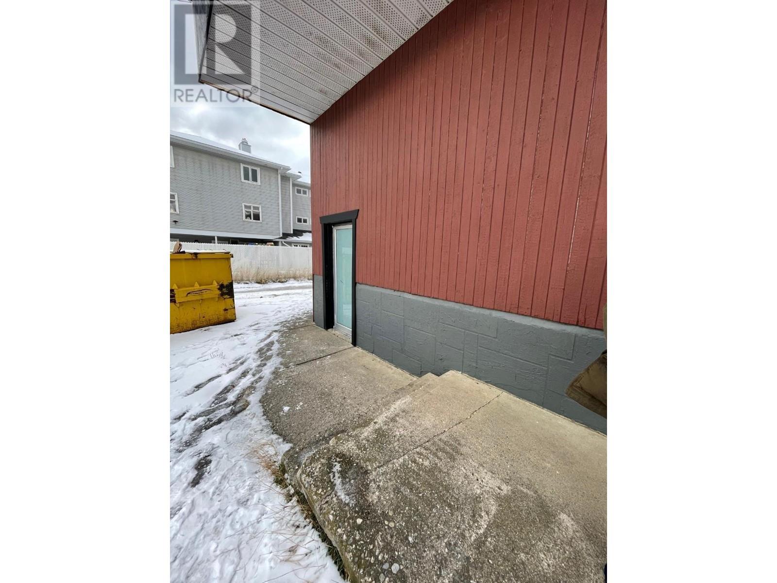 1221 7th Avenue, Fernie, British Columbia  V0B 1M0 - Photo 2 - 10339485