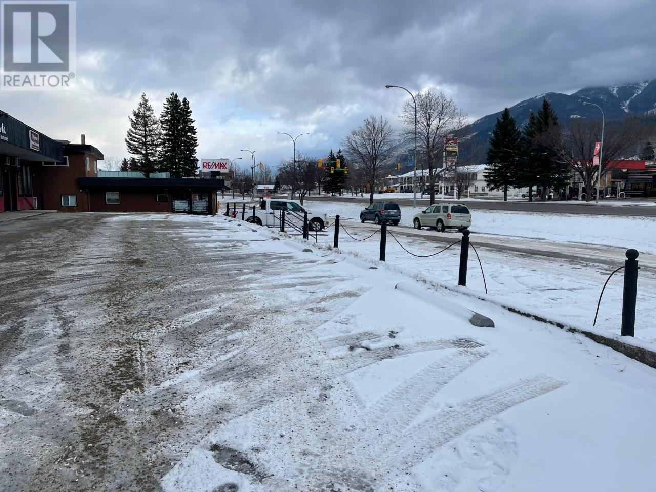 1221 7th Avenue, Fernie, British Columbia  V0B 1M0 - Photo 4 - 10339485