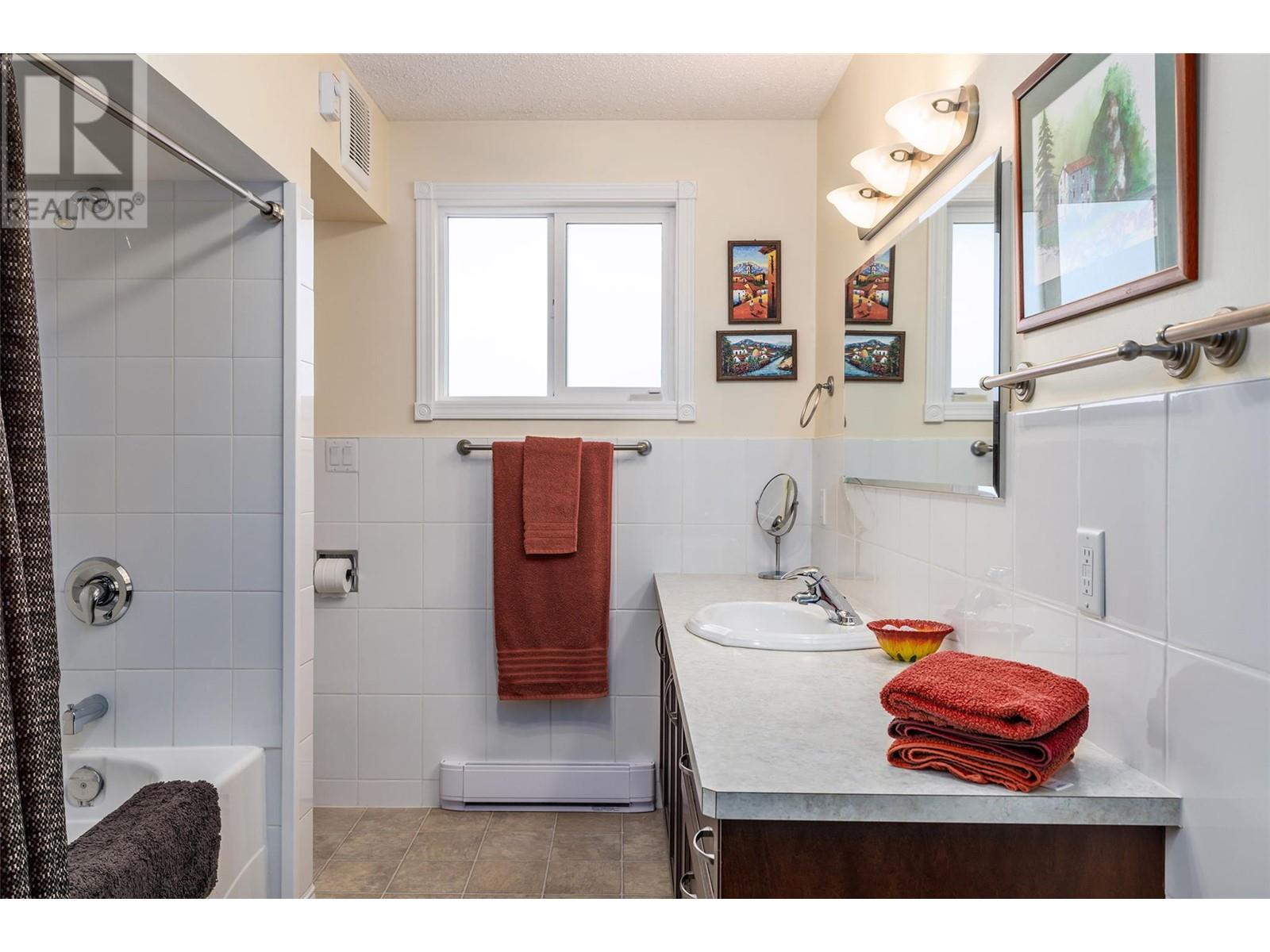 1789 Munson Road, Kelowna, British Columbia  V1W 2G8 - Photo 12 - 10339714