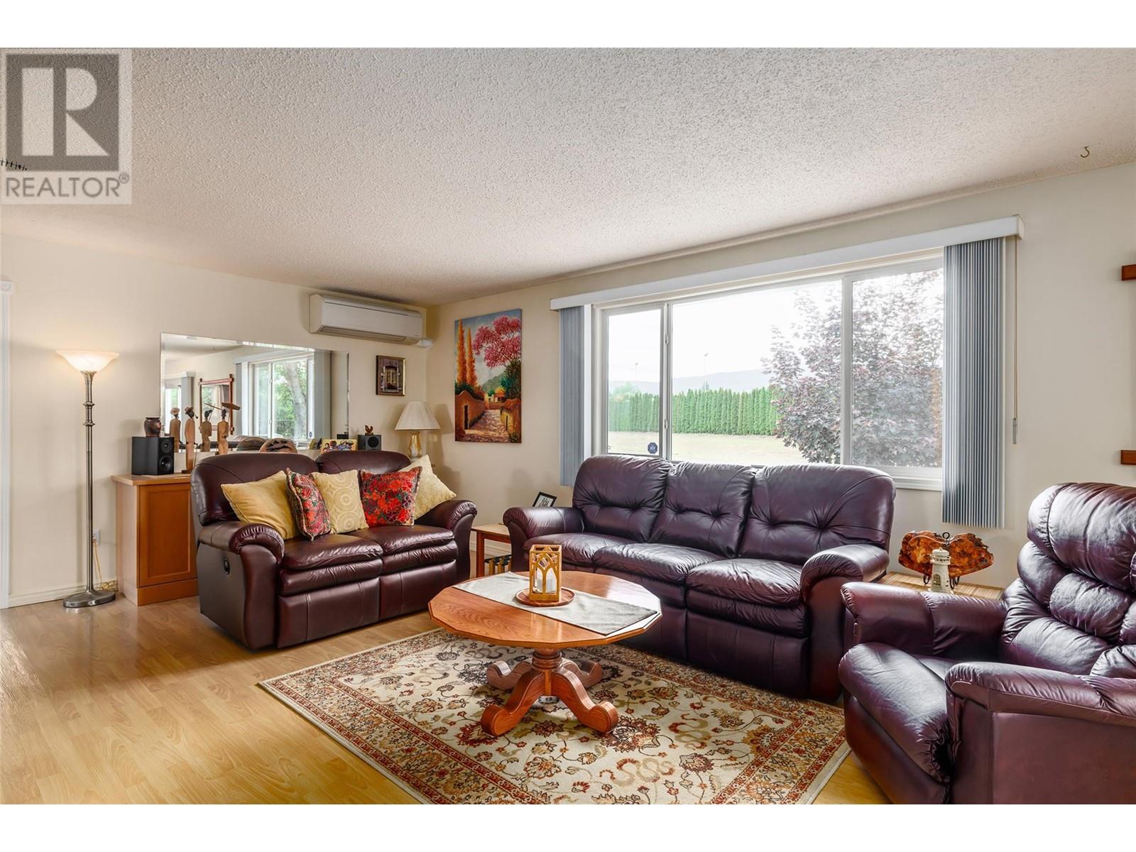 1789 Munson Road, Kelowna, British Columbia  V1W 2G8 - Photo 5 - 10339714