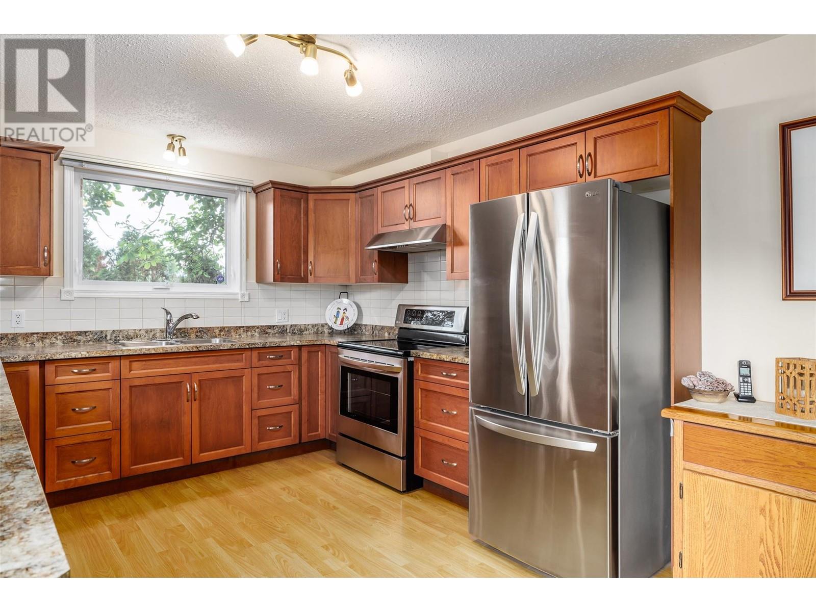 1789 Munson Road, Kelowna, British Columbia  V1W 2G8 - Photo 8 - 10339714