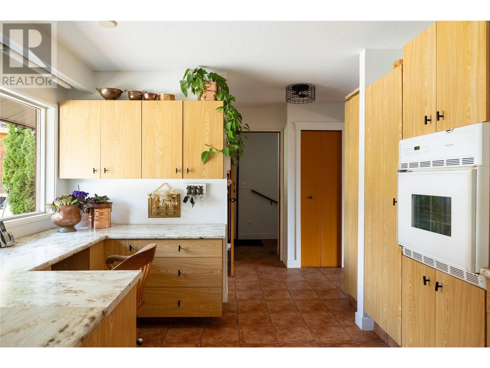 5620 Neil Road, Vernon, British Columbia  V1B 3J5 - Photo 35 - 10339770