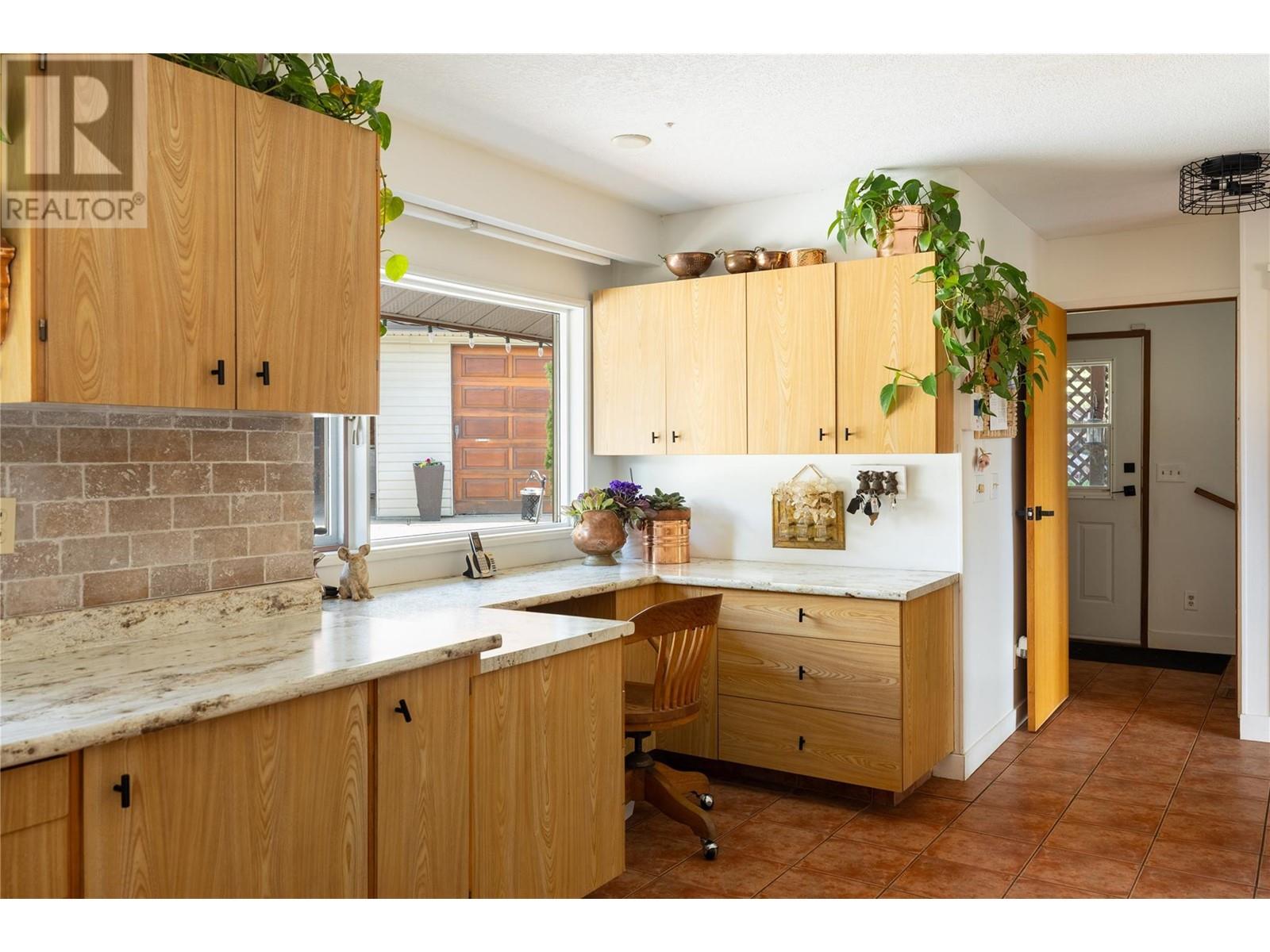 5620 Neil Road, Vernon, British Columbia  V1B 3J5 - Photo 36 - 10339770