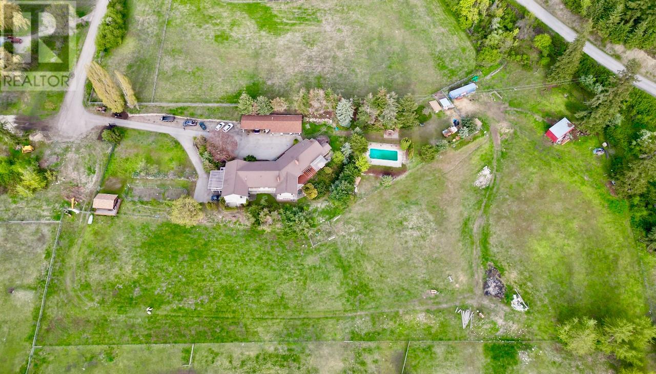 5620 Neil Road, Vernon, British Columbia  V1B 3J5 - Photo 9 - 10339770