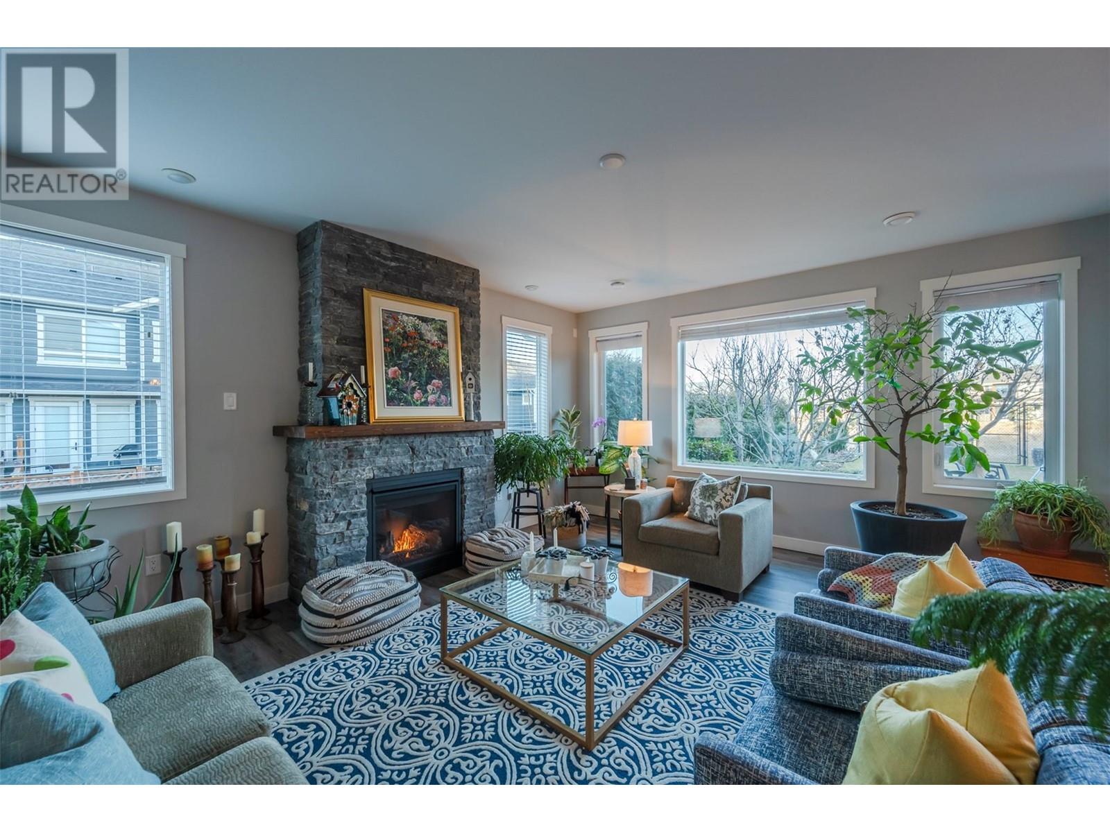 1099 Holden Road, Penticton, British Columbia  V2A 0B7 - Photo 2 - 10339744