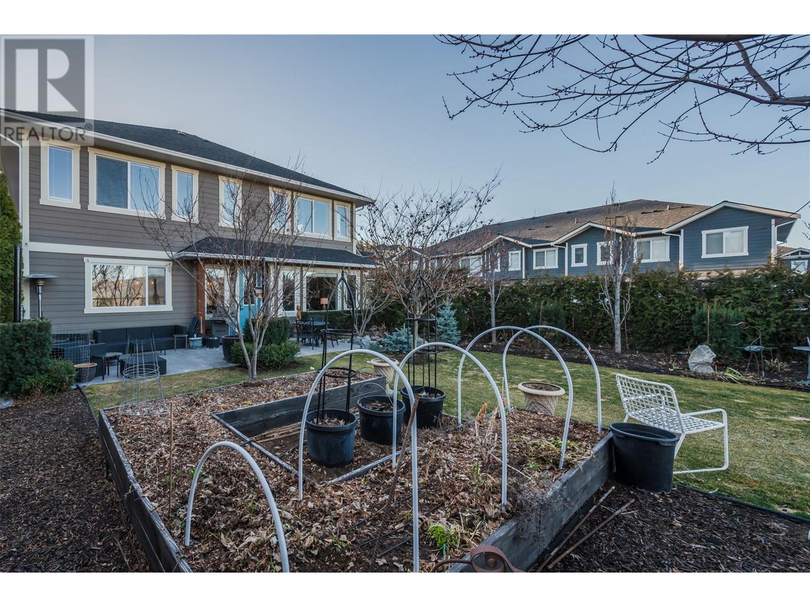 1099 Holden Road, Penticton, British Columbia  V2A 0B7 - Photo 39 - 10339744