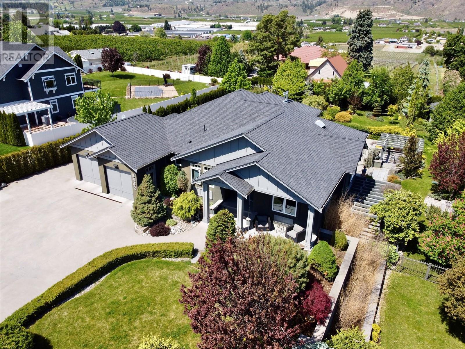 5642 Yarrow Street, Oliver, British Columbia  V0H 1T0 - Photo 1 - 10338325