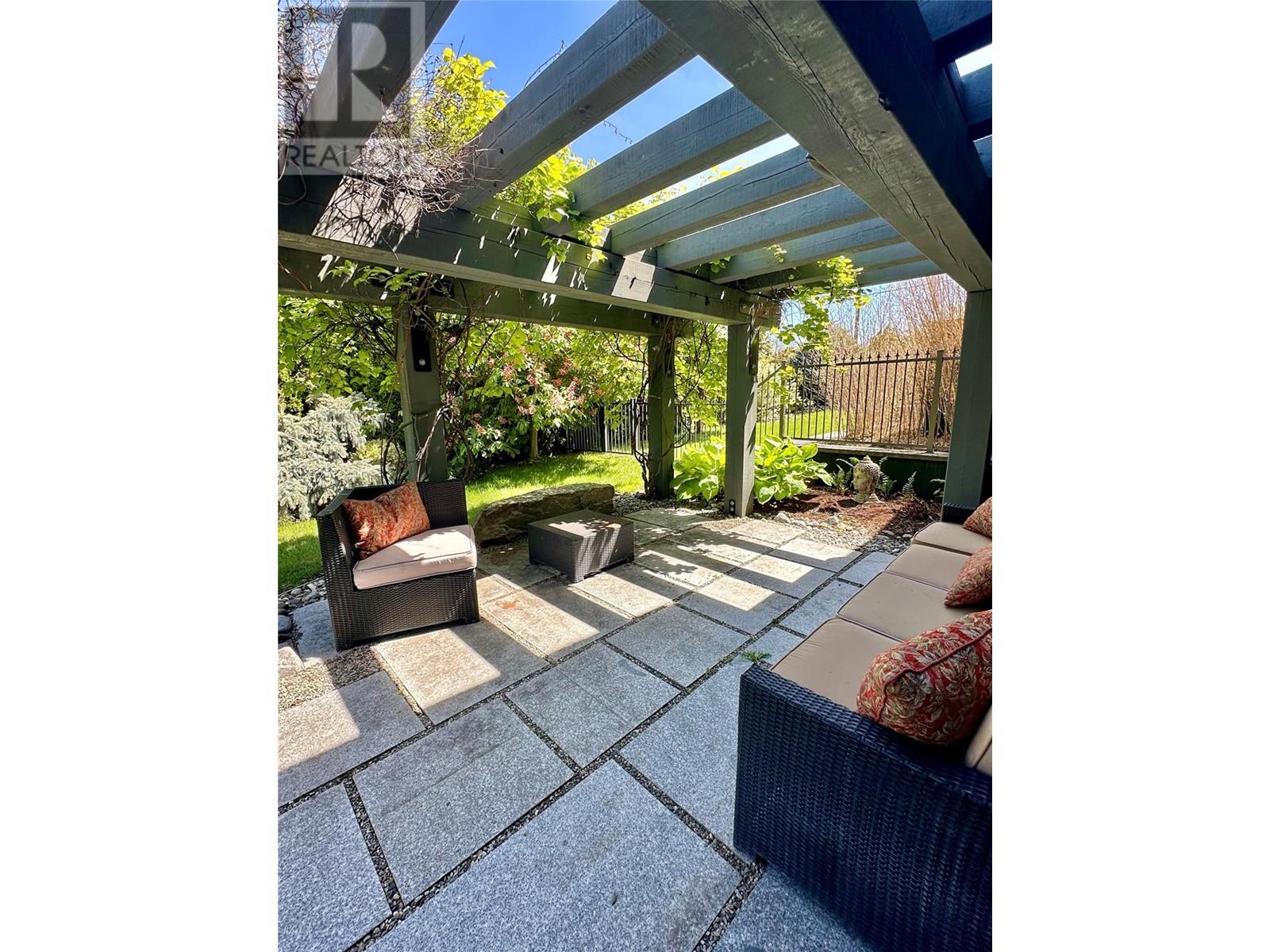 5642 Yarrow Street, Oliver, British Columbia  V0H 1T0 - Photo 3 - 10338325
