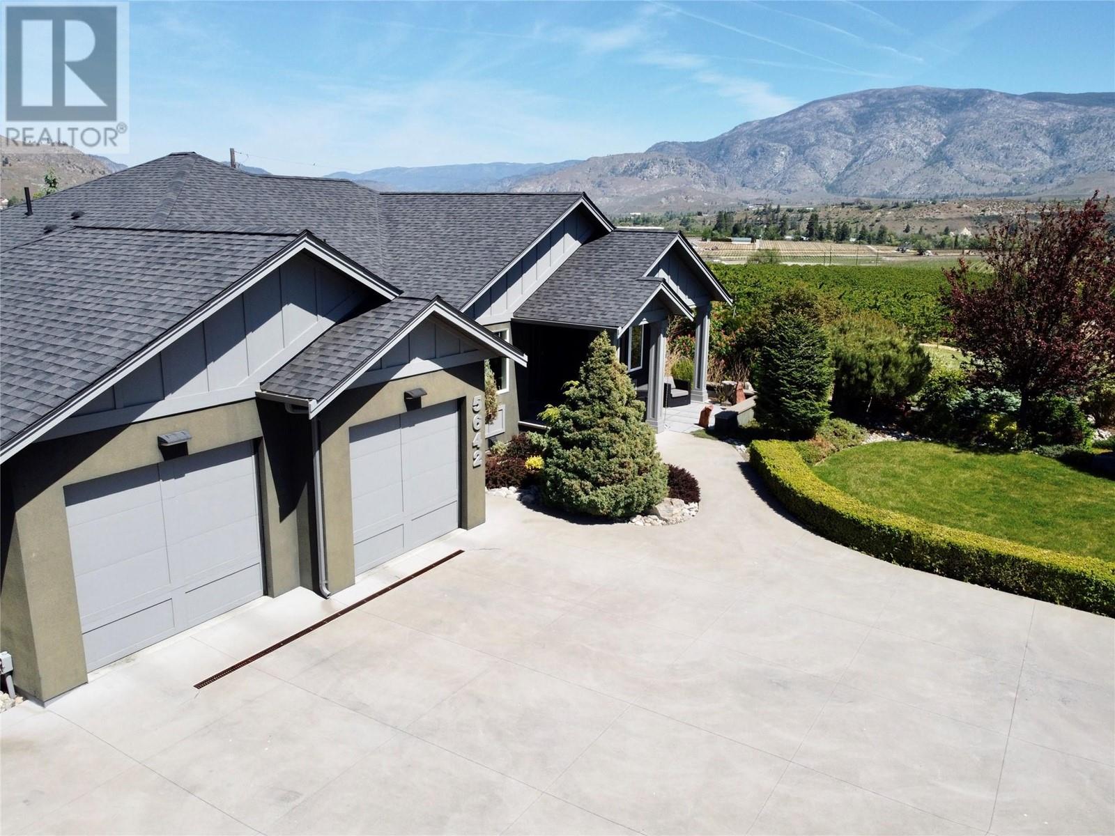 5642 Yarrow Street, Oliver, British Columbia  V0H 1T0 - Photo 5 - 10338325