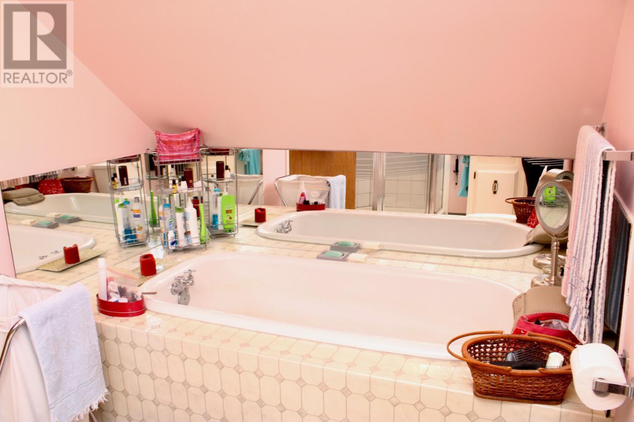 3152 6 Highway, Slocan Park, British Columbia  V0G 2E0 - Photo 39 - 10339611