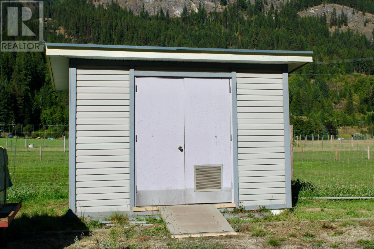 3152 6 Highway, Slocan Park, British Columbia  V0G 2E0 - Photo 61 - 10339611