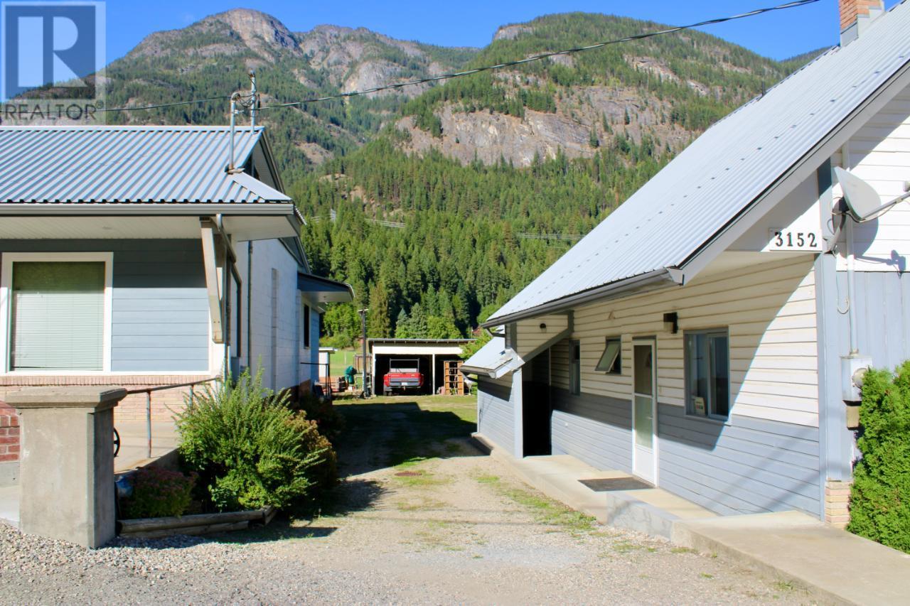 3152 6 Highway, Slocan Park, British Columbia  V0G 2E0 - Photo 7 - 10339611