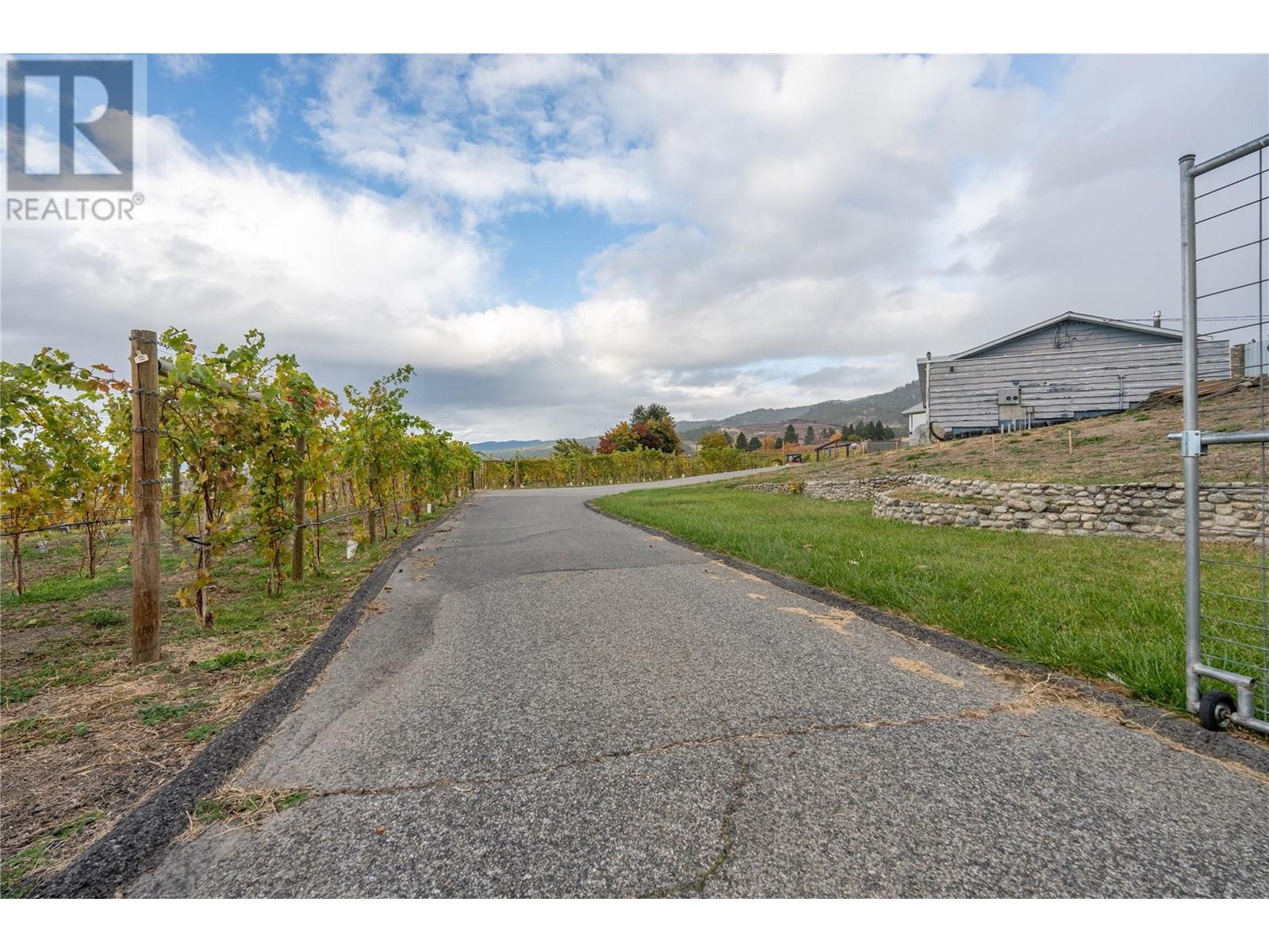 510 Naramata Road, Penticton, British Columbia  V2A 8T3 - Photo 34 - 10339877