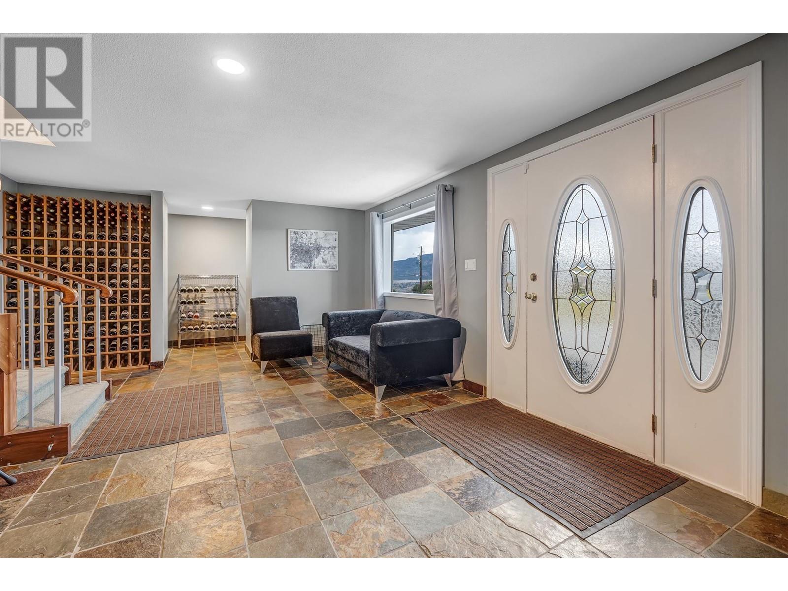 510 Naramata Road, Penticton, British Columbia  V2A 8T3 - Photo 4 - 10339877