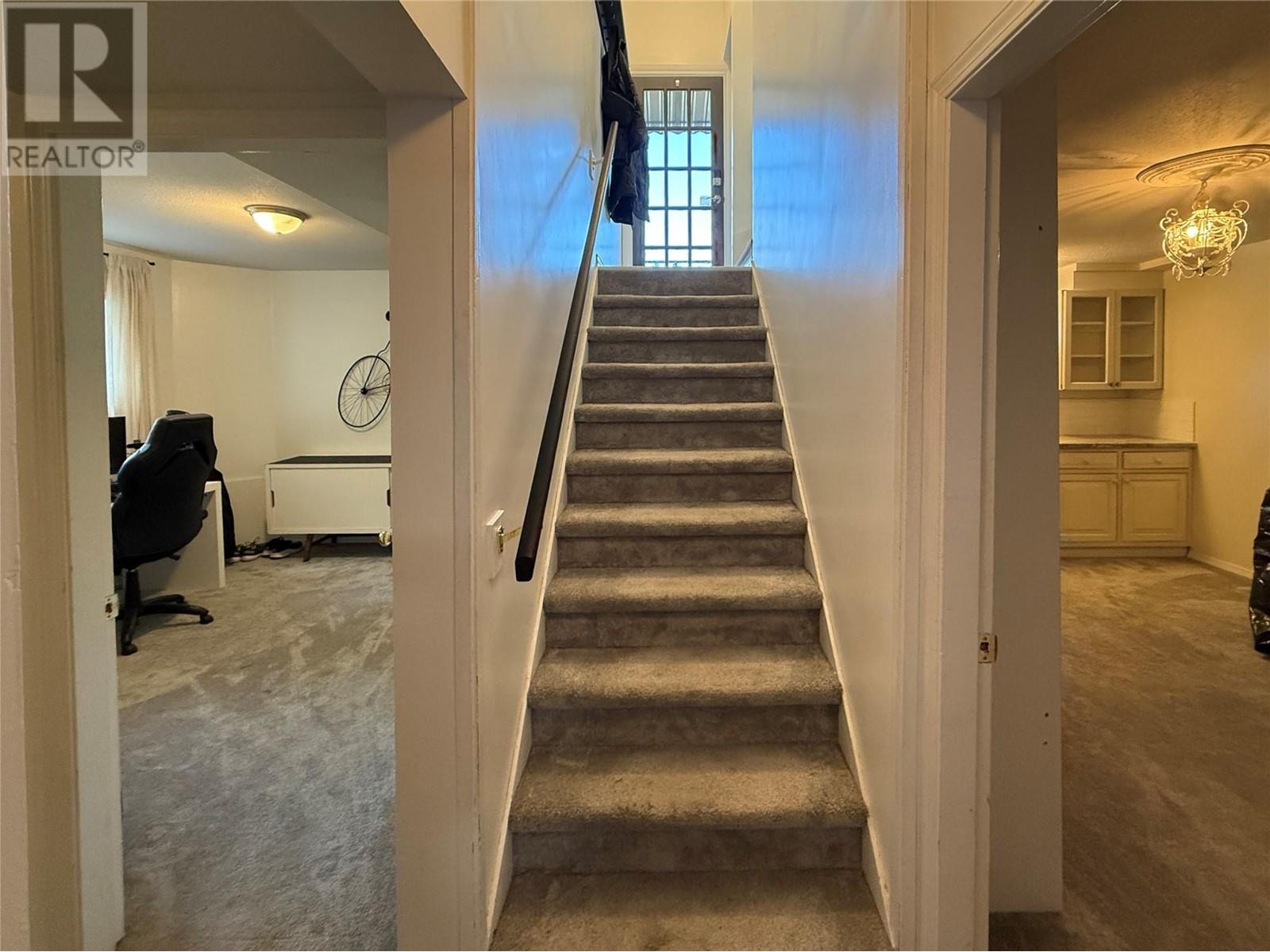 2211 West Bench Drive, Penticton, British Columbia  V2A 8Z8 - Photo 32 - 10339823