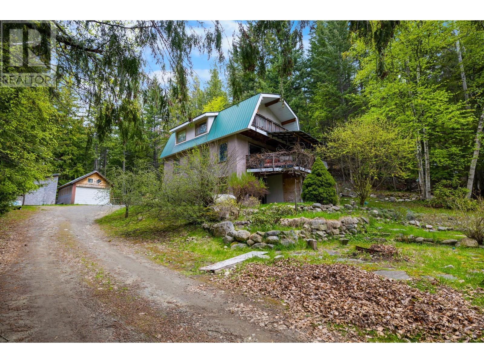 426 Aspen Road, Riondel, British Columbia  V0B 2B0 - Photo 5 - 10339949