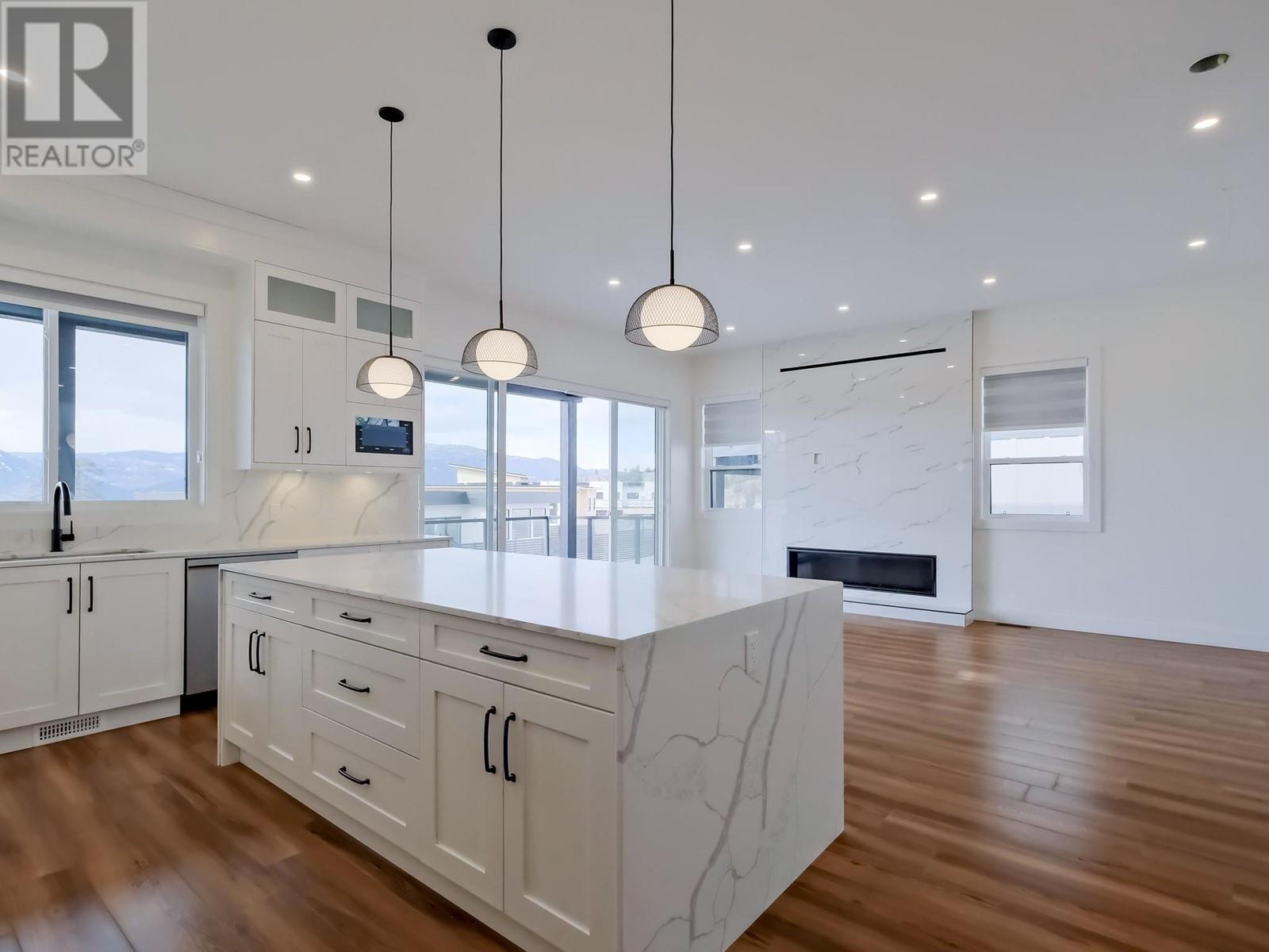 1097 Antler Drive, Penticton, British Columbia  V2A 0C8 - Photo 2 - 10339903
