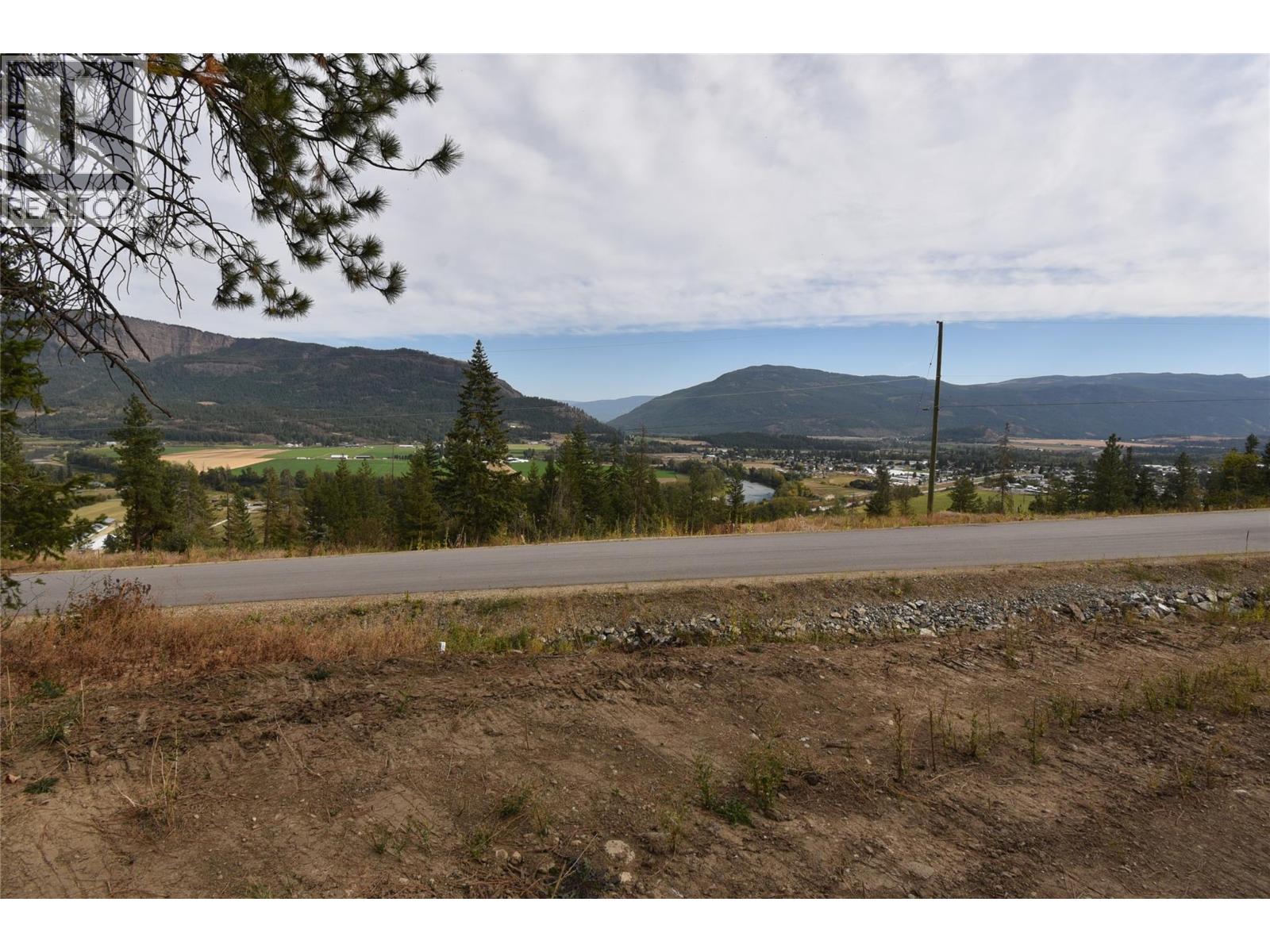 222 Crooked Pine Road, Enderby, British Columbia  V0E 1V1 - Photo 5 - 10339966