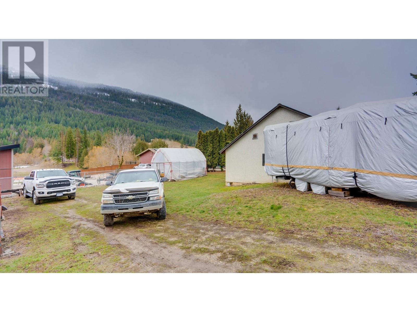 4600 50 Street Ne, Salmon Arm, British Columbia  V1E 1Y6 - Photo 23 - 10339681