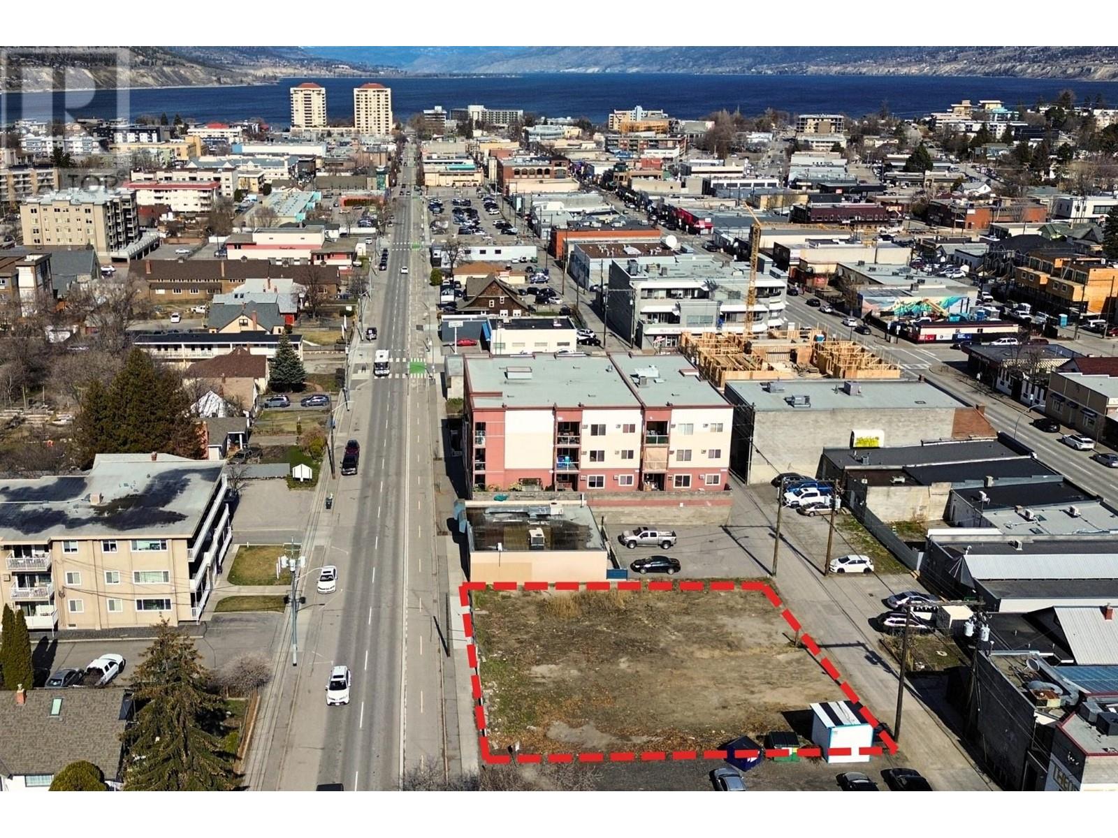 686 Martin Street, Penticton, British Columbia  V2A 5L6 - Photo 1 - 10338627