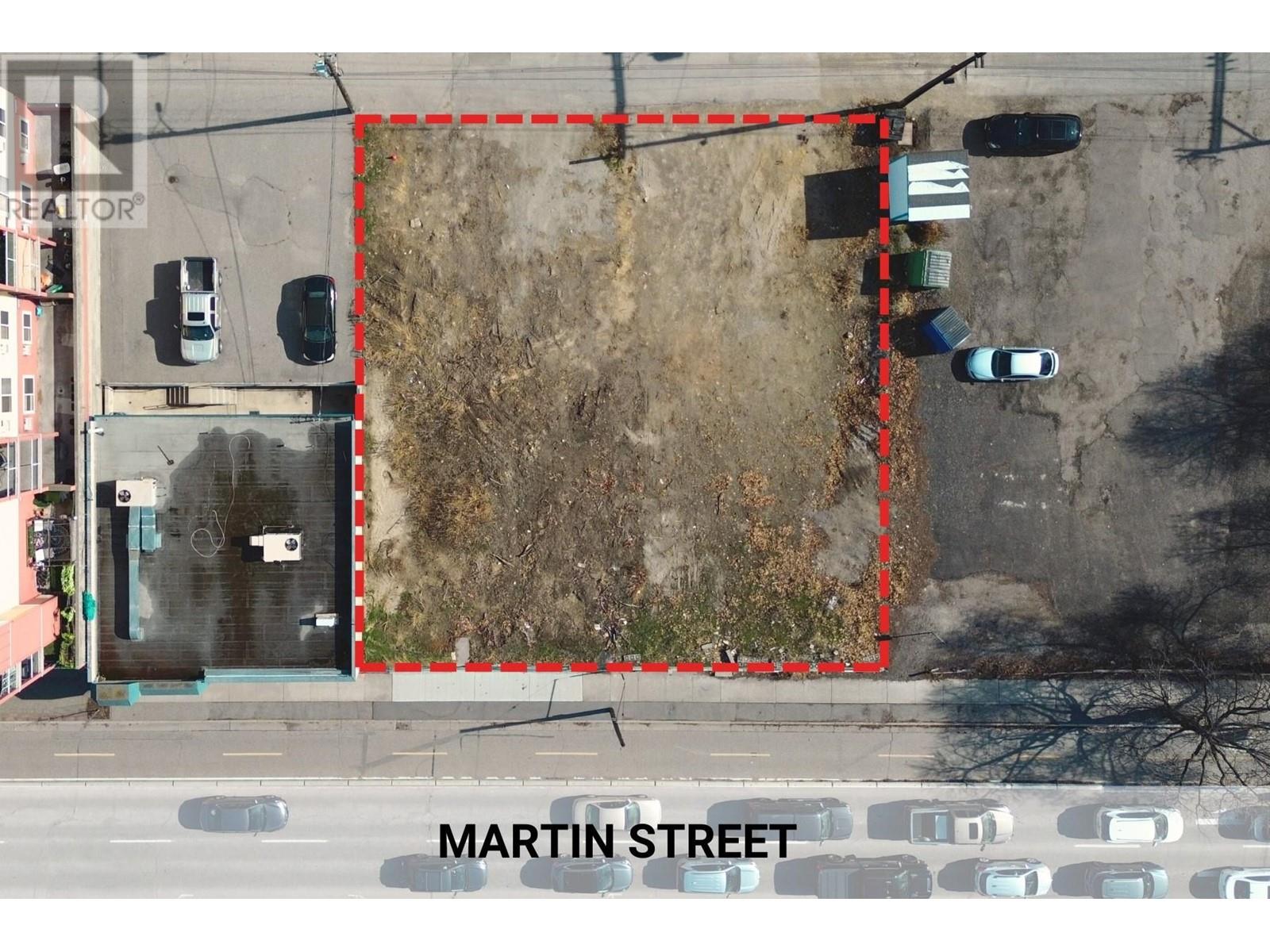 686 Martin Street, Penticton, British Columbia  V2A 5L6 - Photo 2 - 10338627