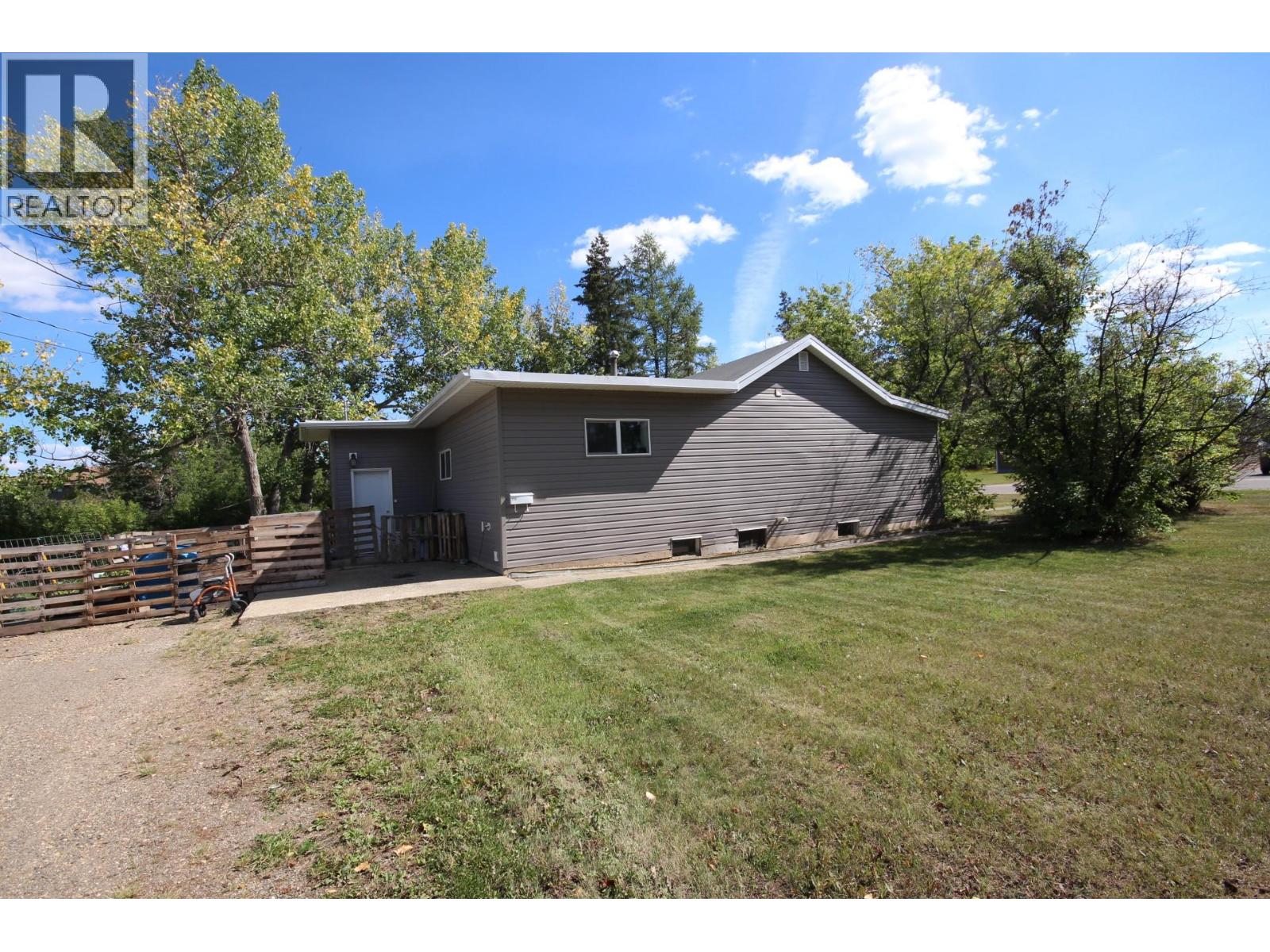 1310 108 Avenue, Dawson Creek, British Columbia  V1G 2T1 - Photo 18 - 10340039