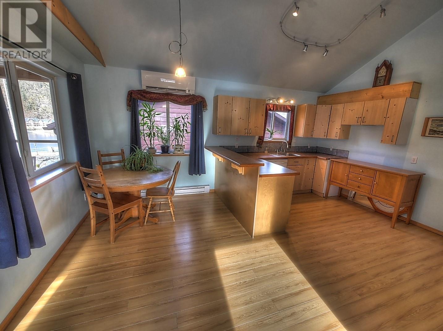 504 Centre Street, Kaslo, British Columbia  V0G 1M0 - Photo 7 - 10339946