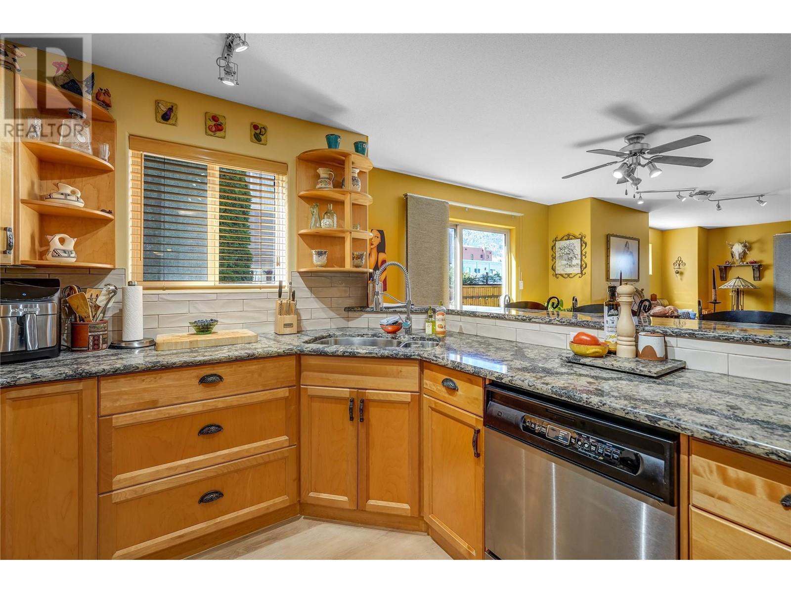 1049 Churchill Avenue Unit# 102, Penticton, British Columbia  V2A 9A7 - Photo 5 - 10340083