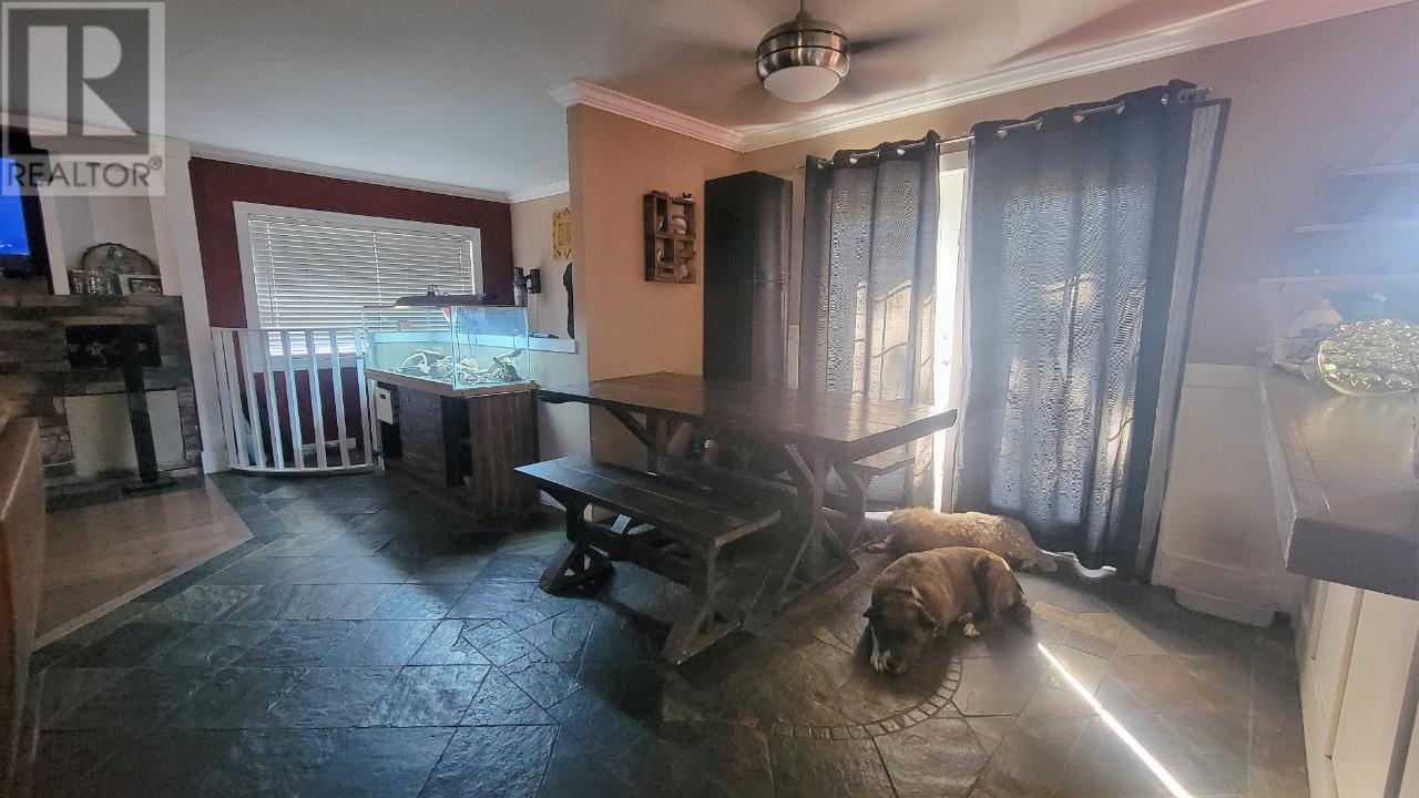 6468 Wolfcub Place, Oliver, British Columbia  V0H 1T3 - Photo 6 - 10339619