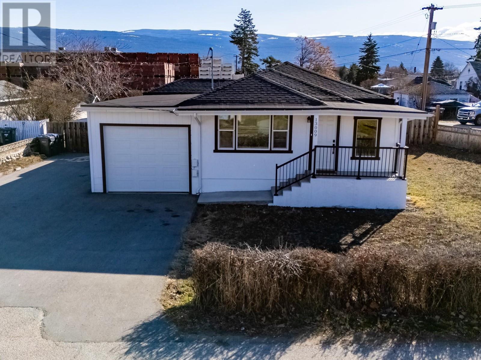 13009 Armstrong Avenue, Summerland, British Columbia  V0H 1Z3 - Photo 1 - 10340046