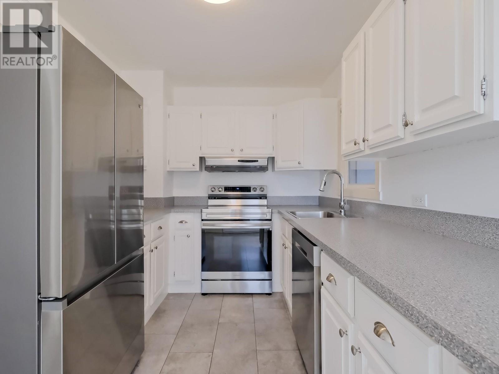 13009 Armstrong Avenue, Summerland, British Columbia  V0H 1Z3 - Photo 7 - 10340046