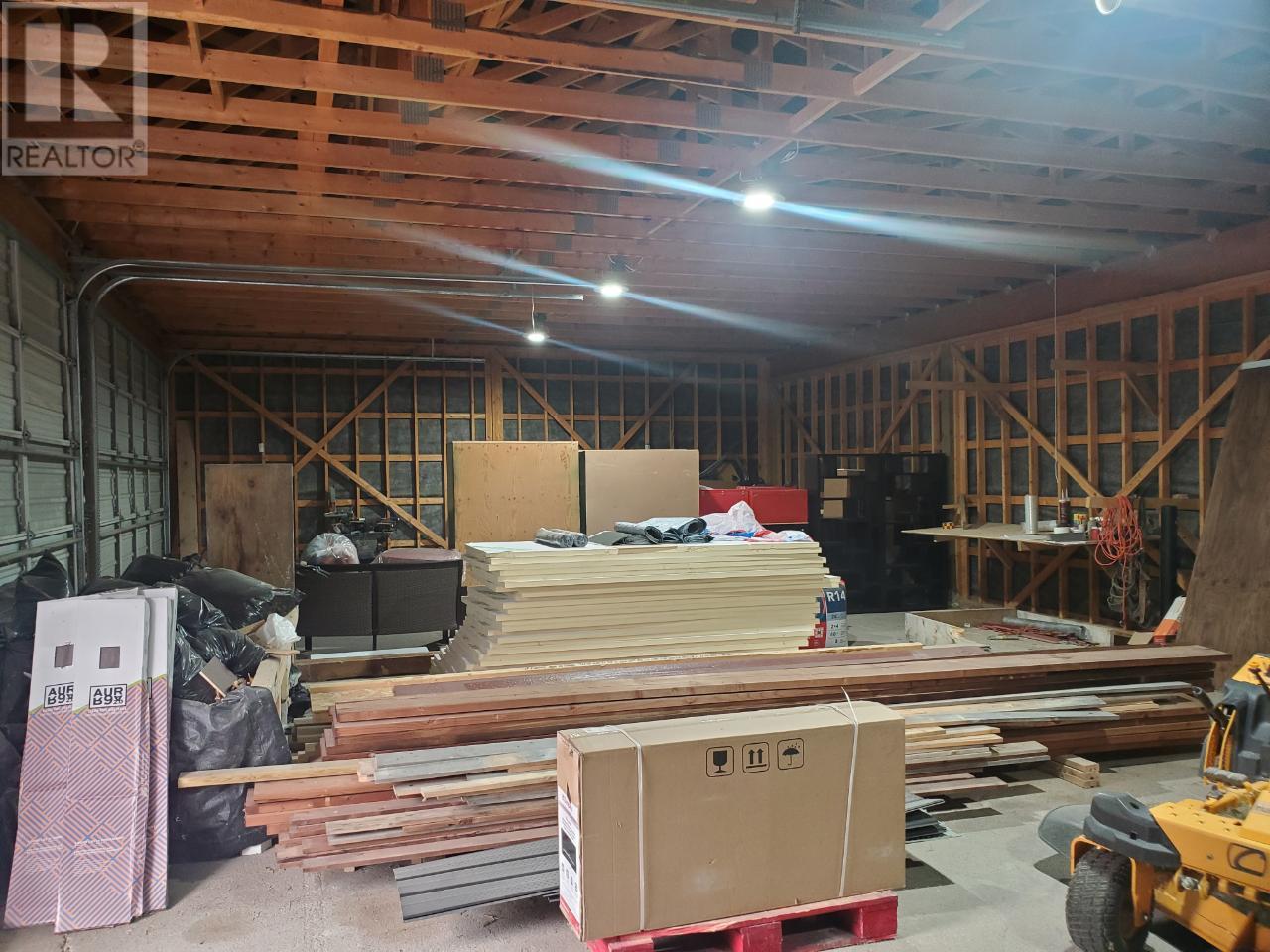 4958 Burns Avenue, Canal Flats, British Columbia  V0B 1B0 - Photo 9 - 10340099